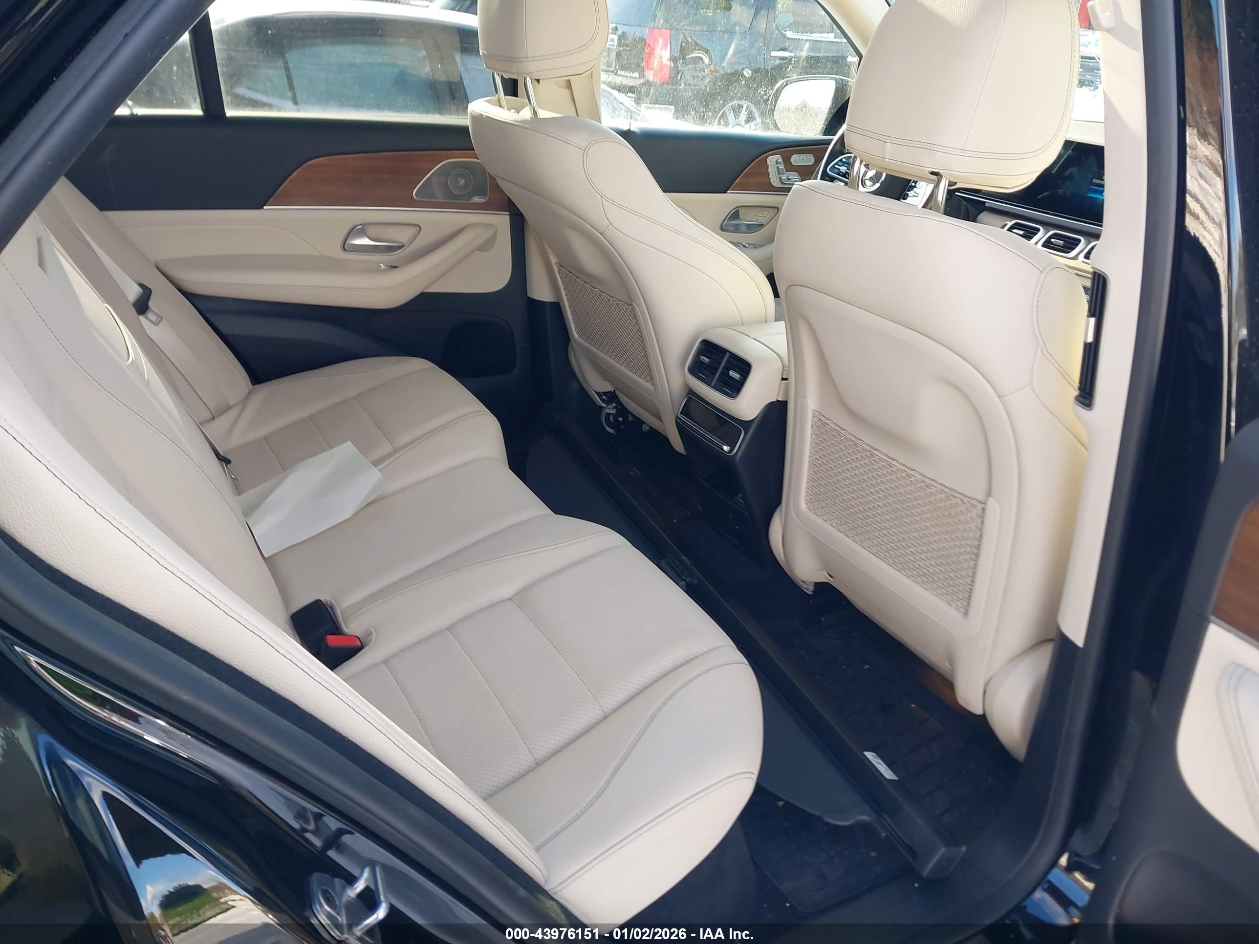 MERCEDES-BENZ GLE image 8