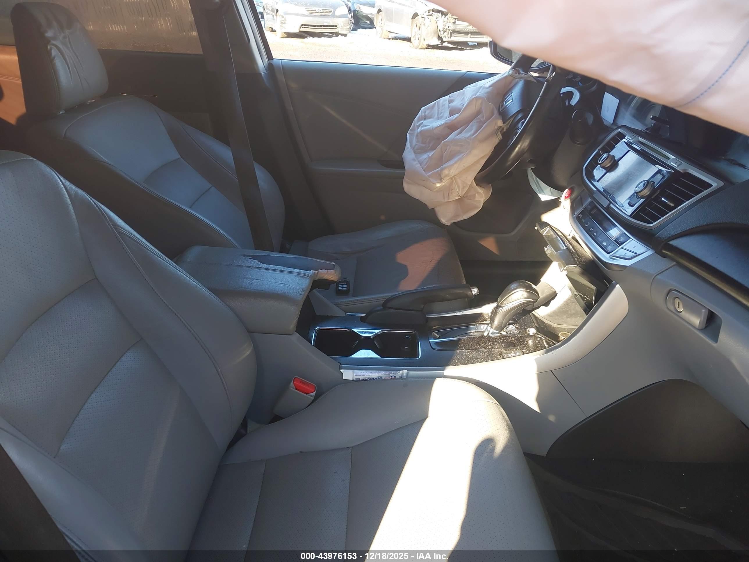 HONDA ACCORD image 5