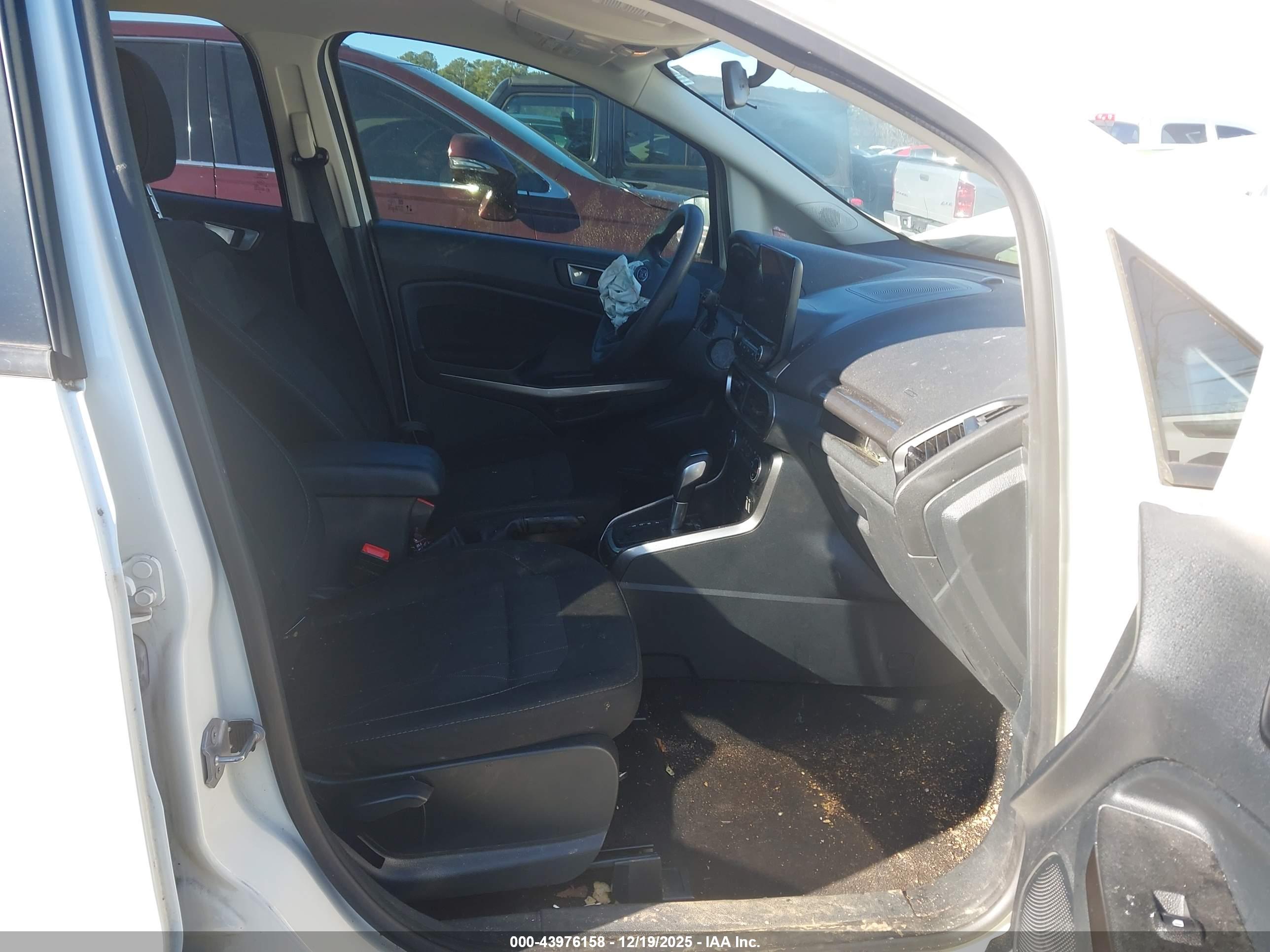 FORD ECOSPORT image 5