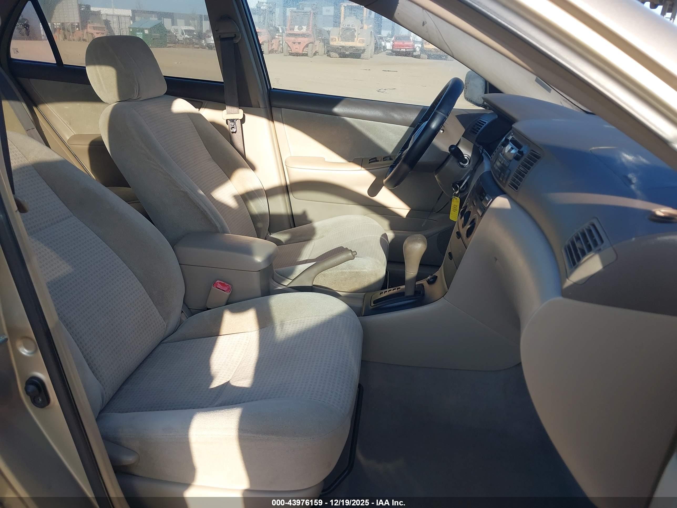 TOYOTA COROLLA image 5