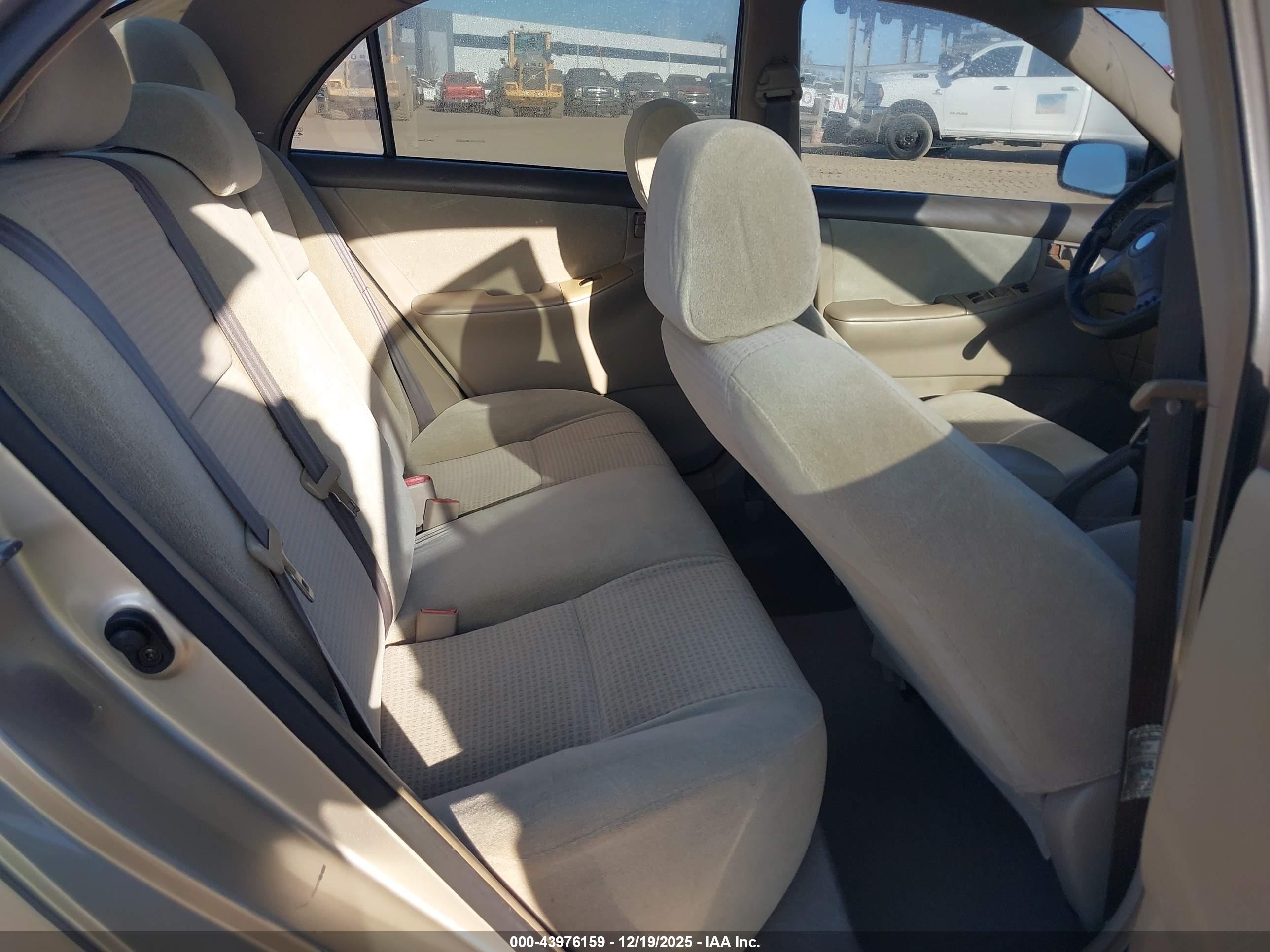 TOYOTA COROLLA image 8