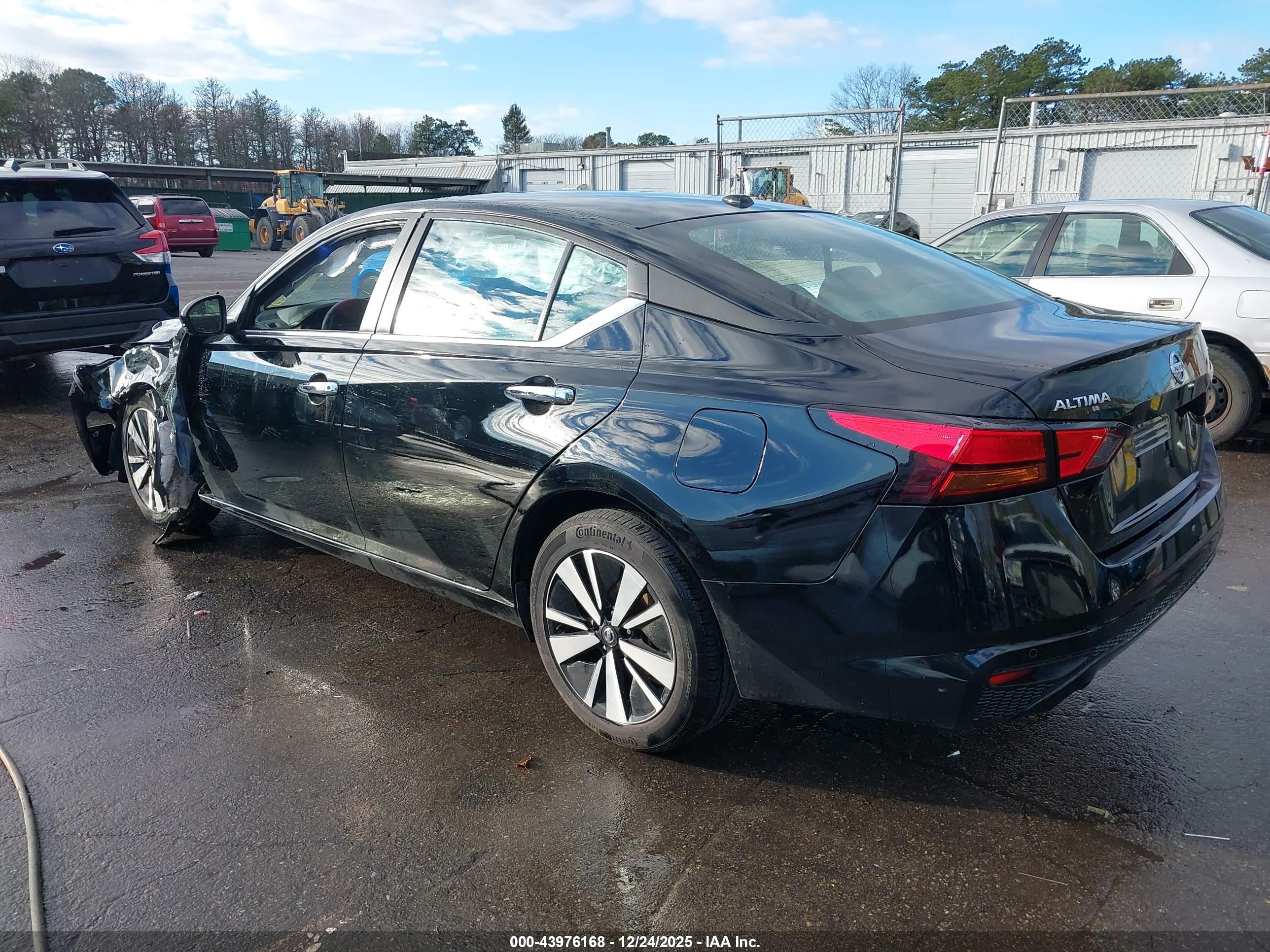 NISSAN ALTIMA image 3