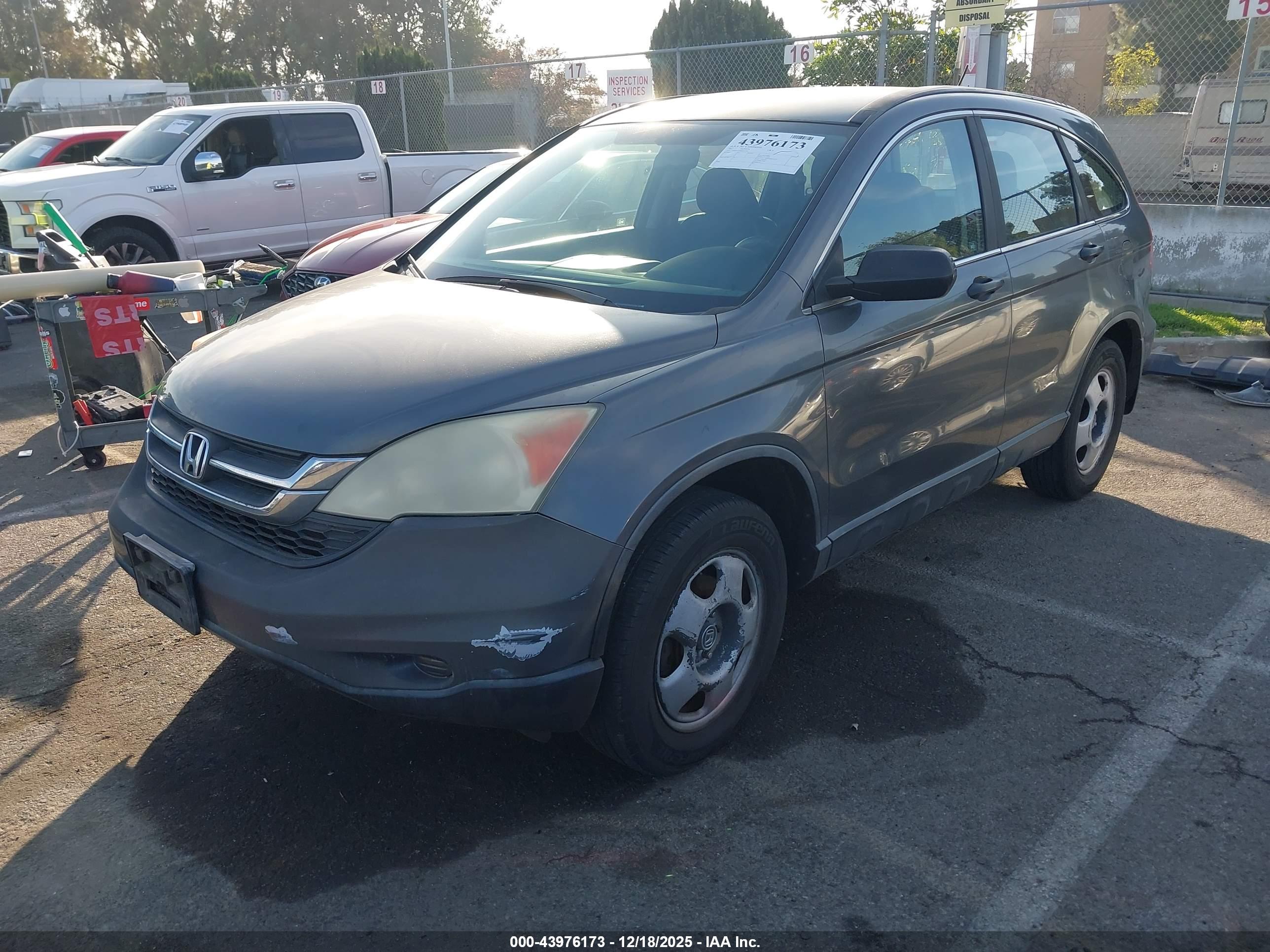 HONDA CR-V image 2