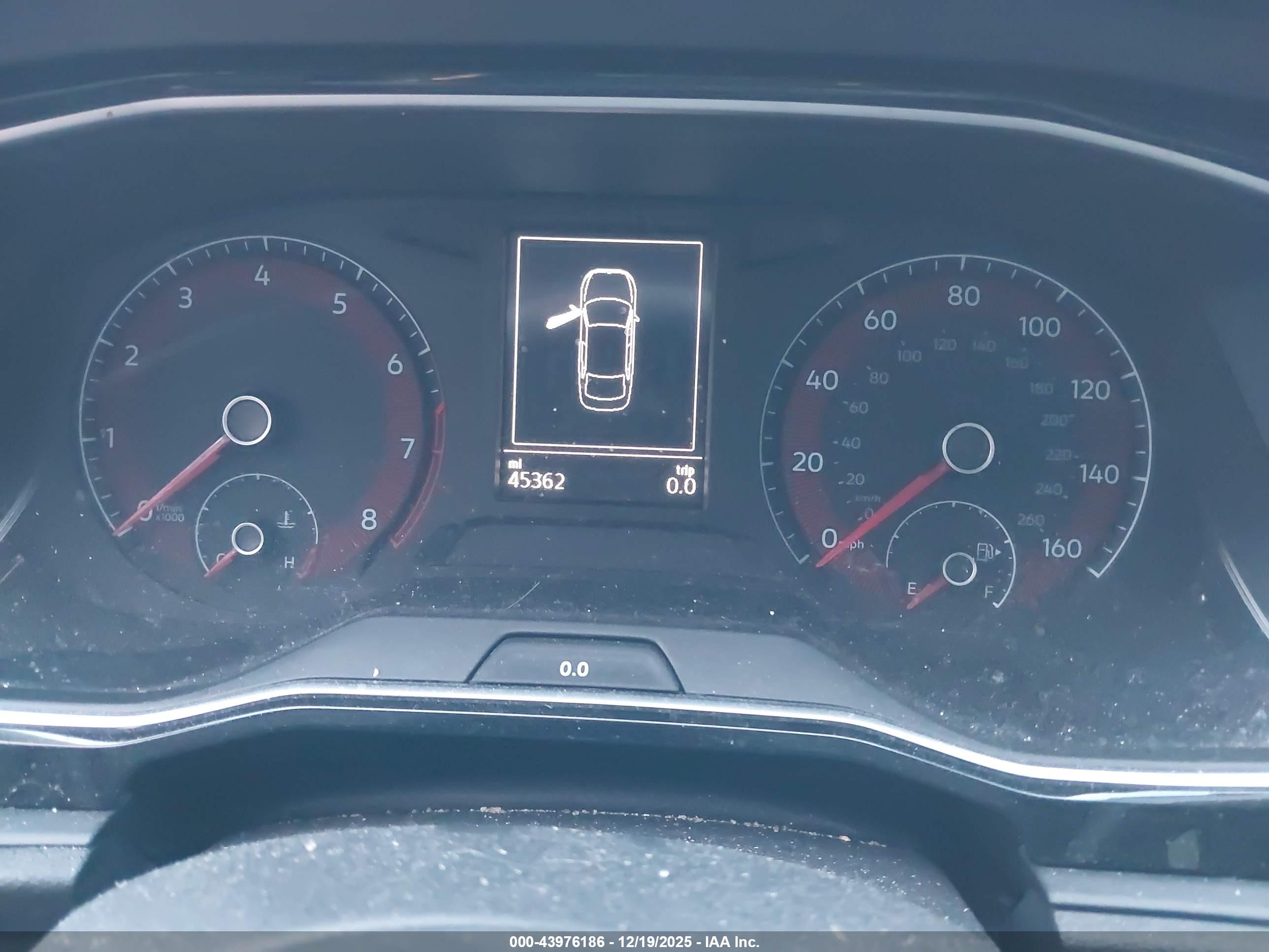 VOLKSWAGEN JETTA image 7