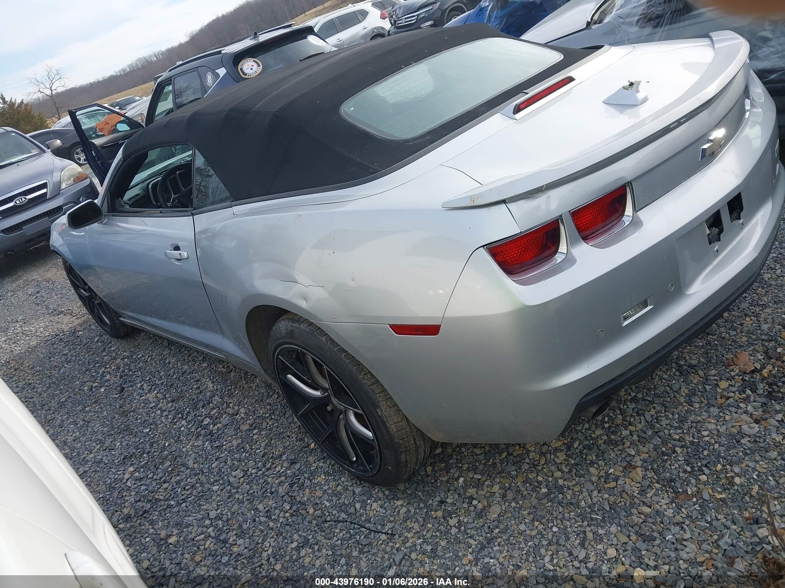 CHEVROLET CAMARO image 3