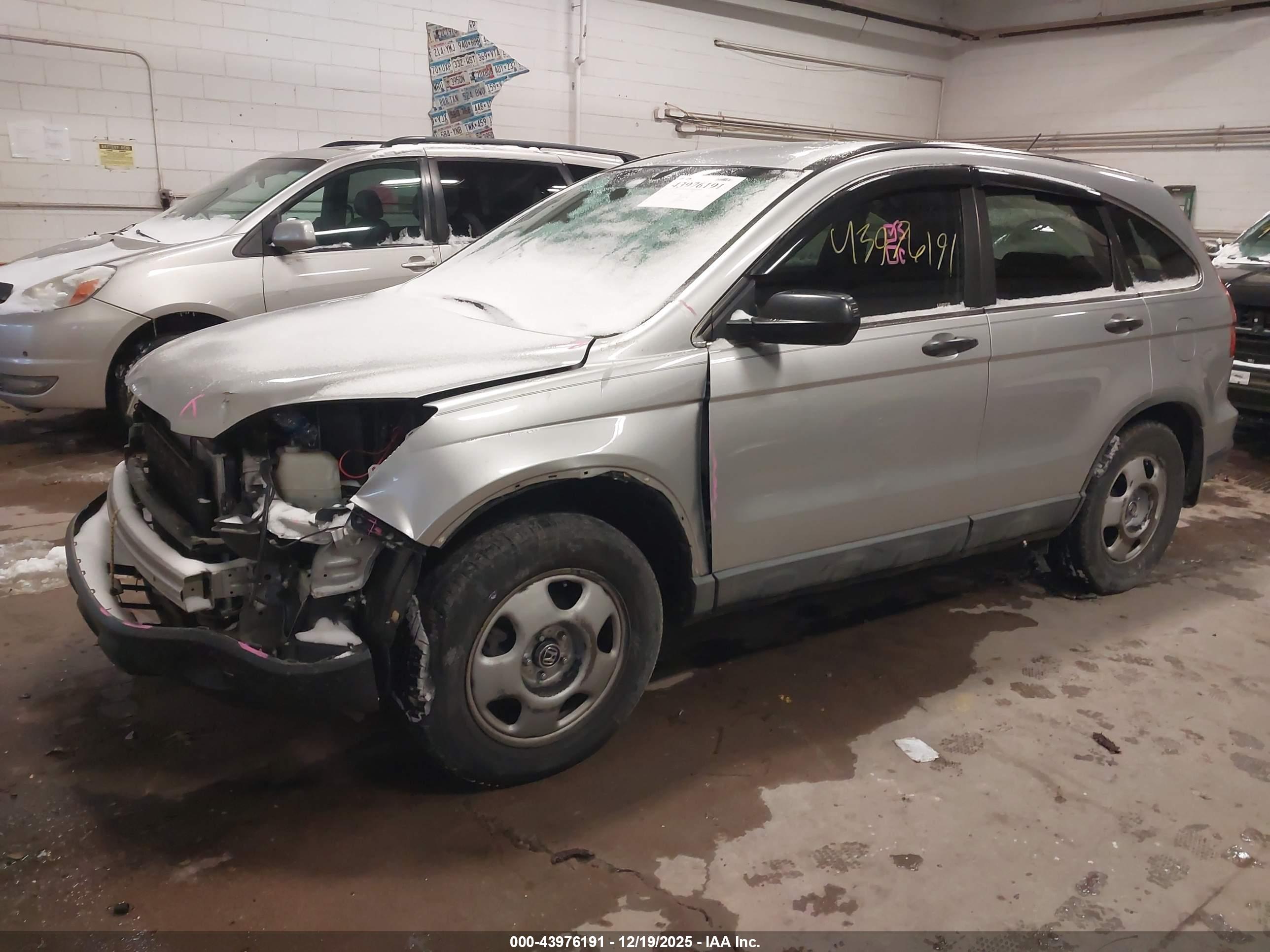 HONDA CR-V image 2