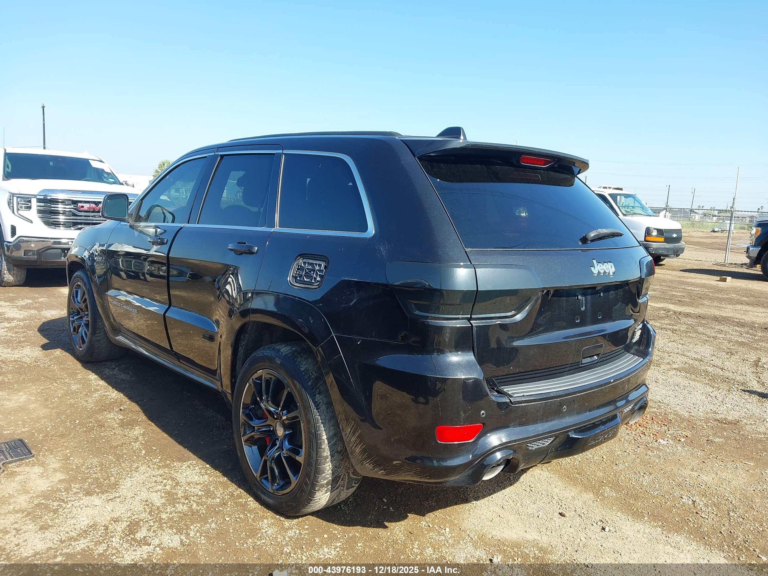 JEEP GRAND image 3