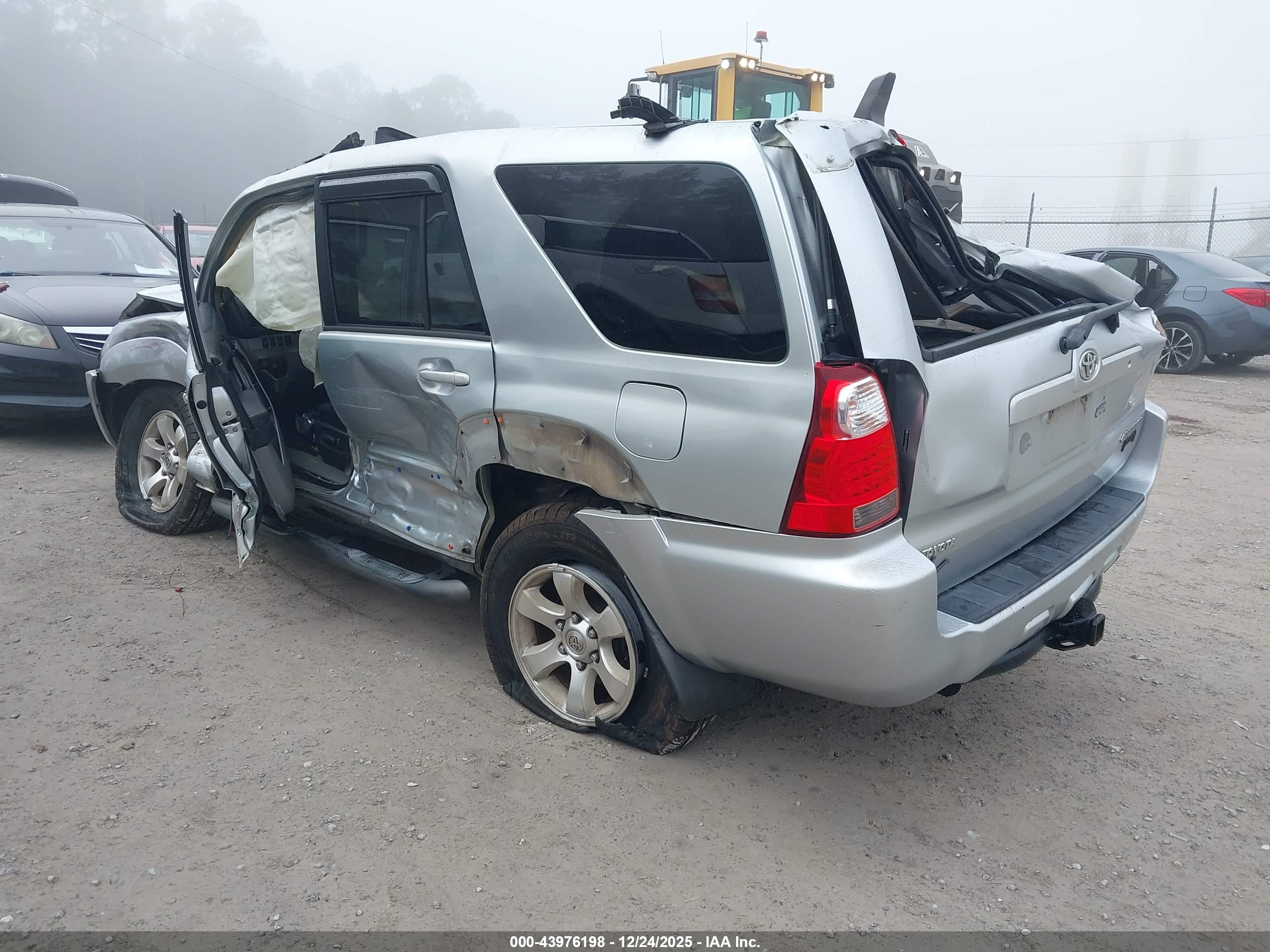 TOYOTA 4RUNNER image 3