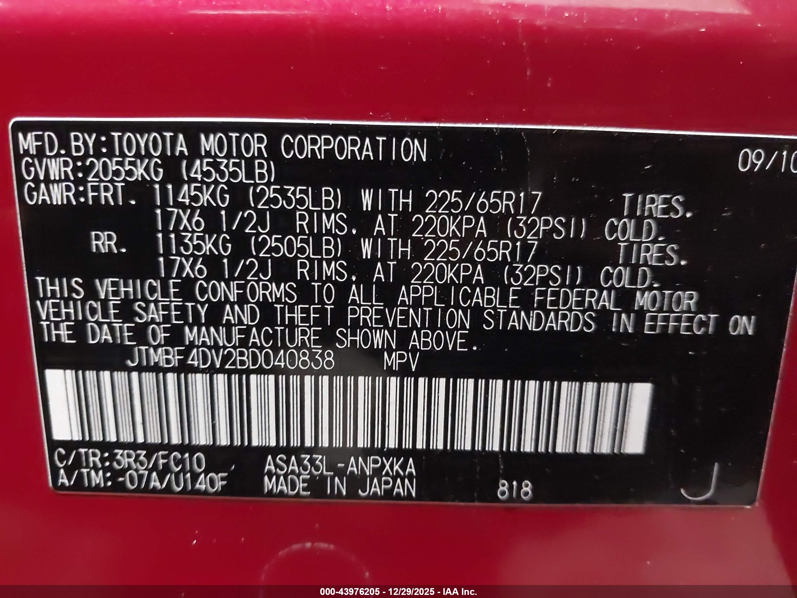 TOYOTA RAV4 image 9
