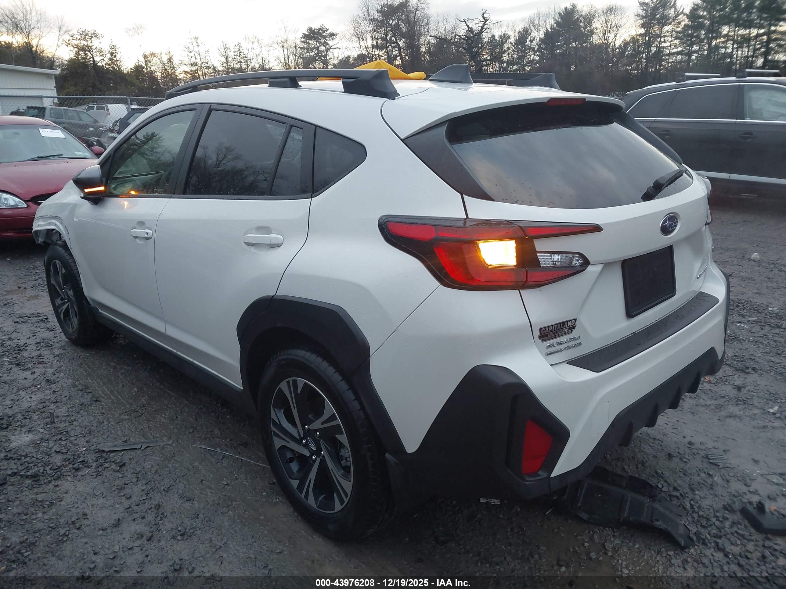 SUBARU CROSSTREK image 3