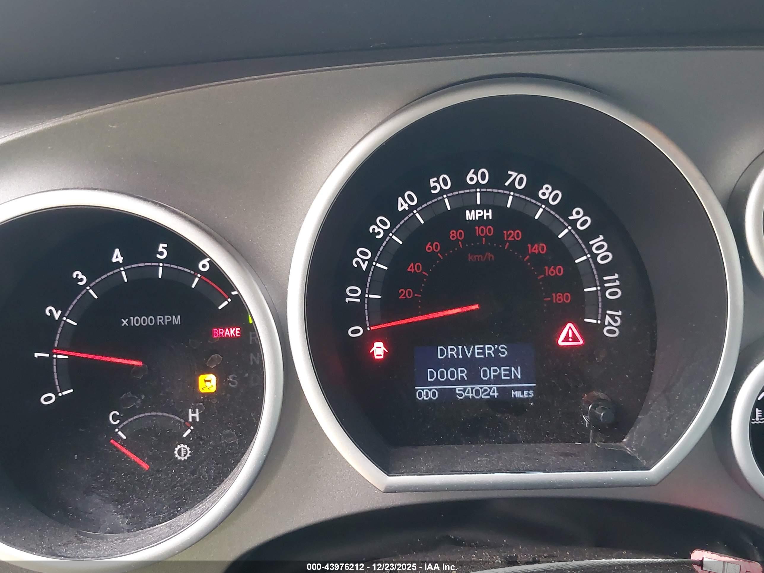 TOYOTA SEQUOIA image 7