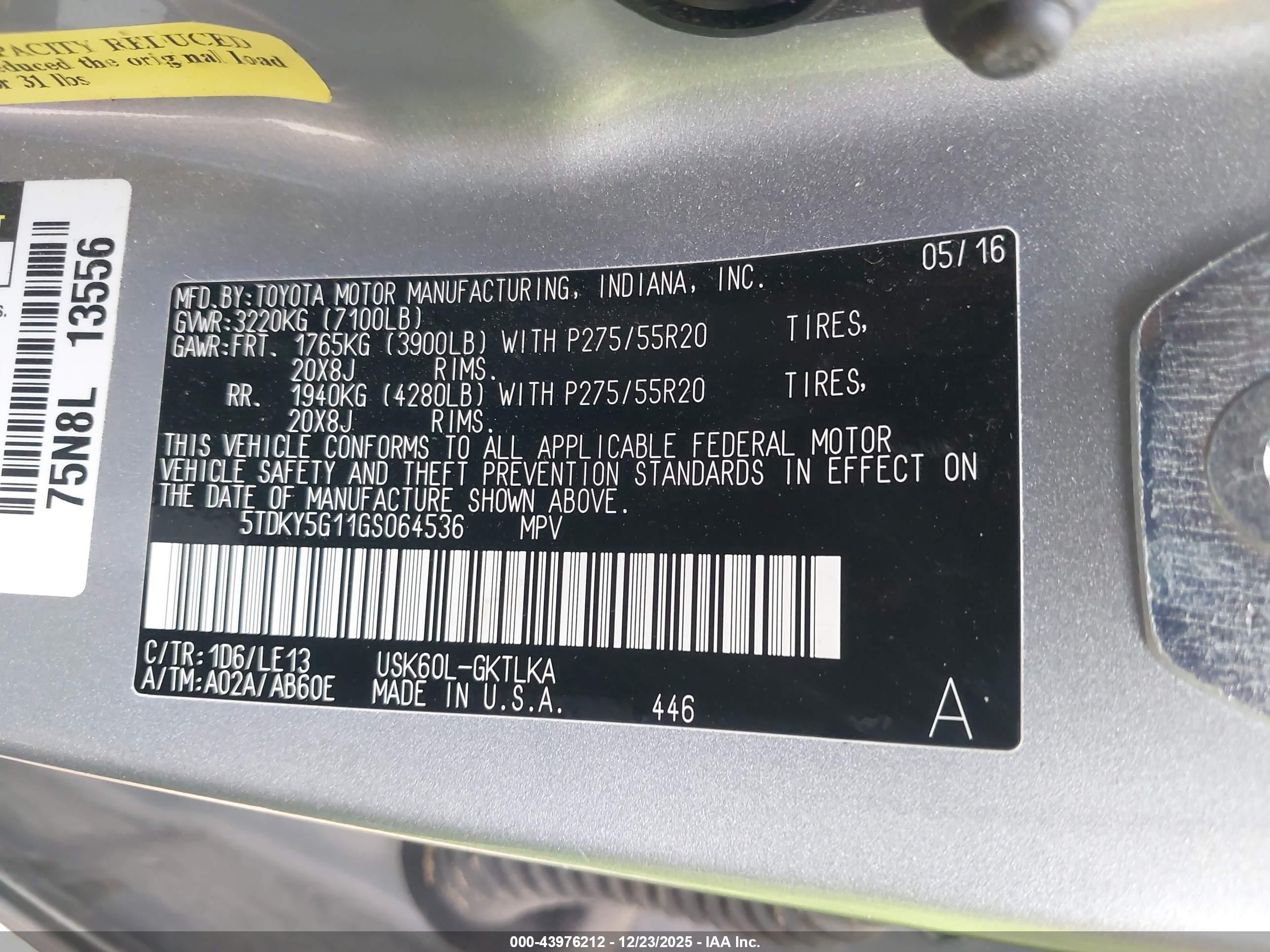 TOYOTA SEQUOIA image 9