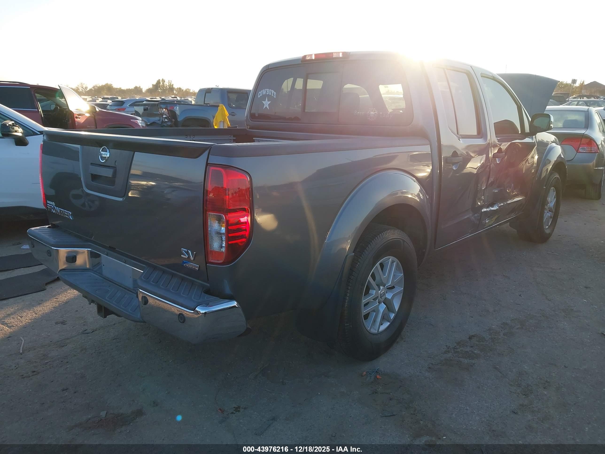 NISSAN FRONTIER image 4