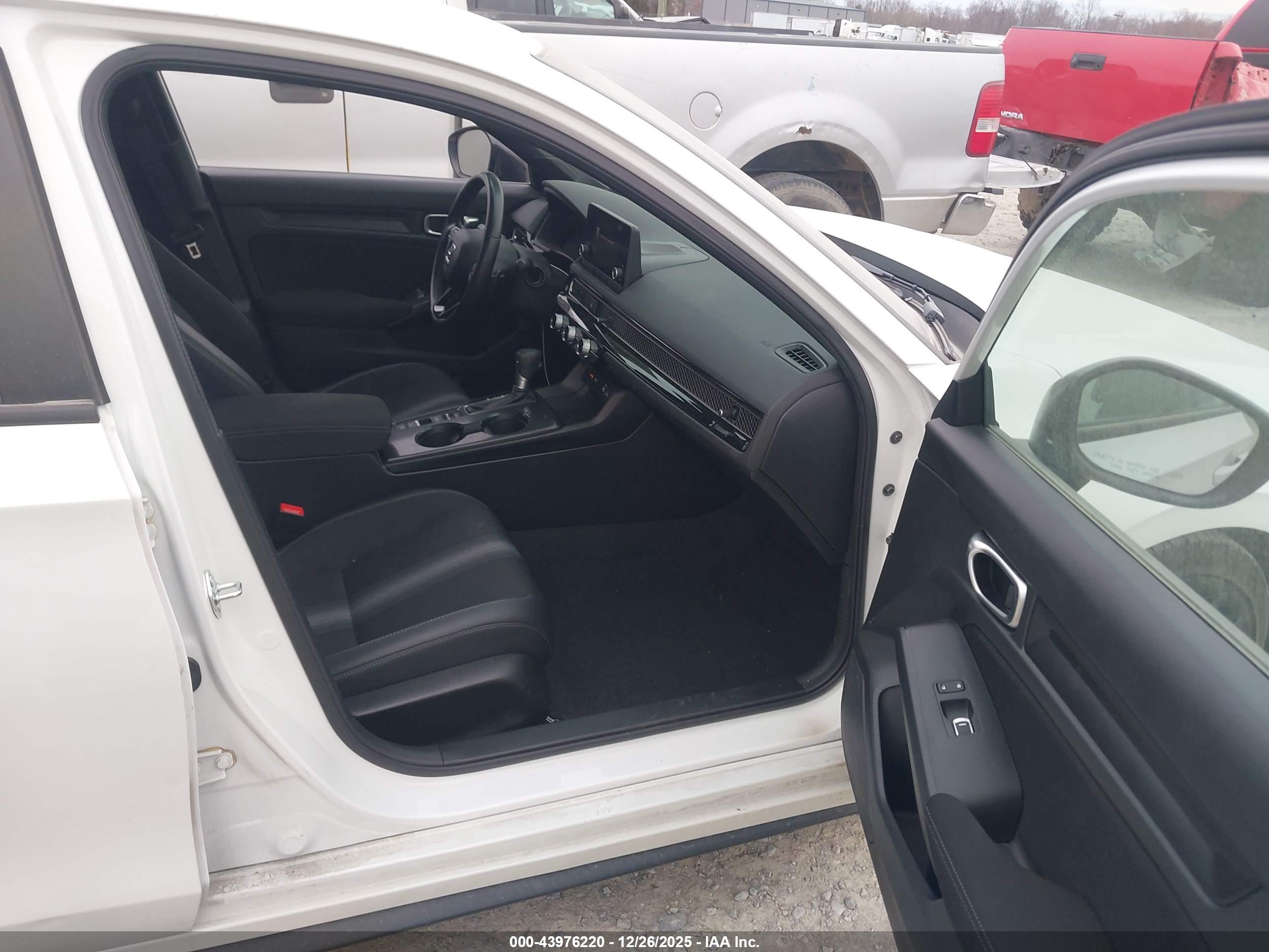HONDA CIVIC image 5
