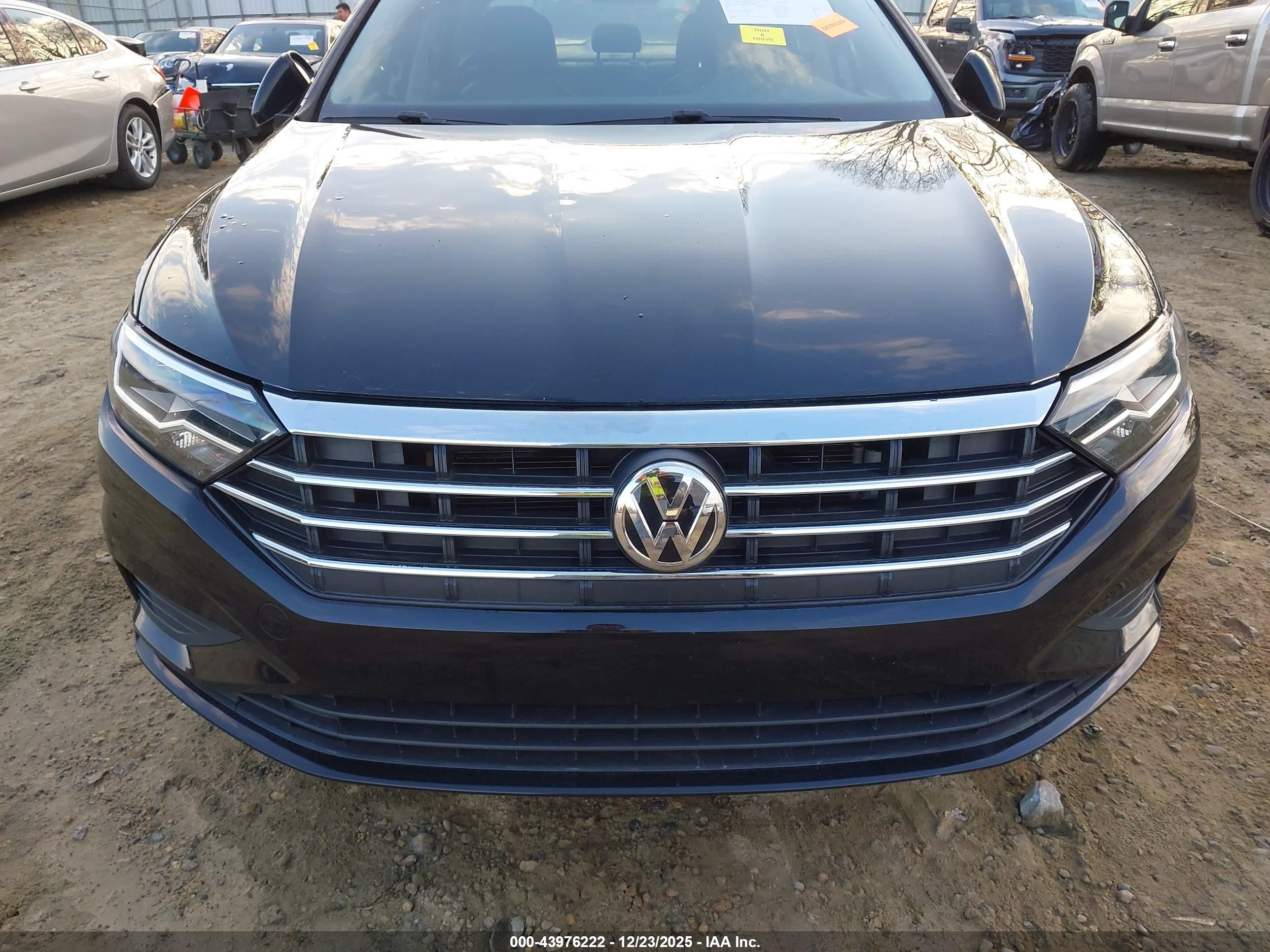 VOLKSWAGEN JETTA image 6