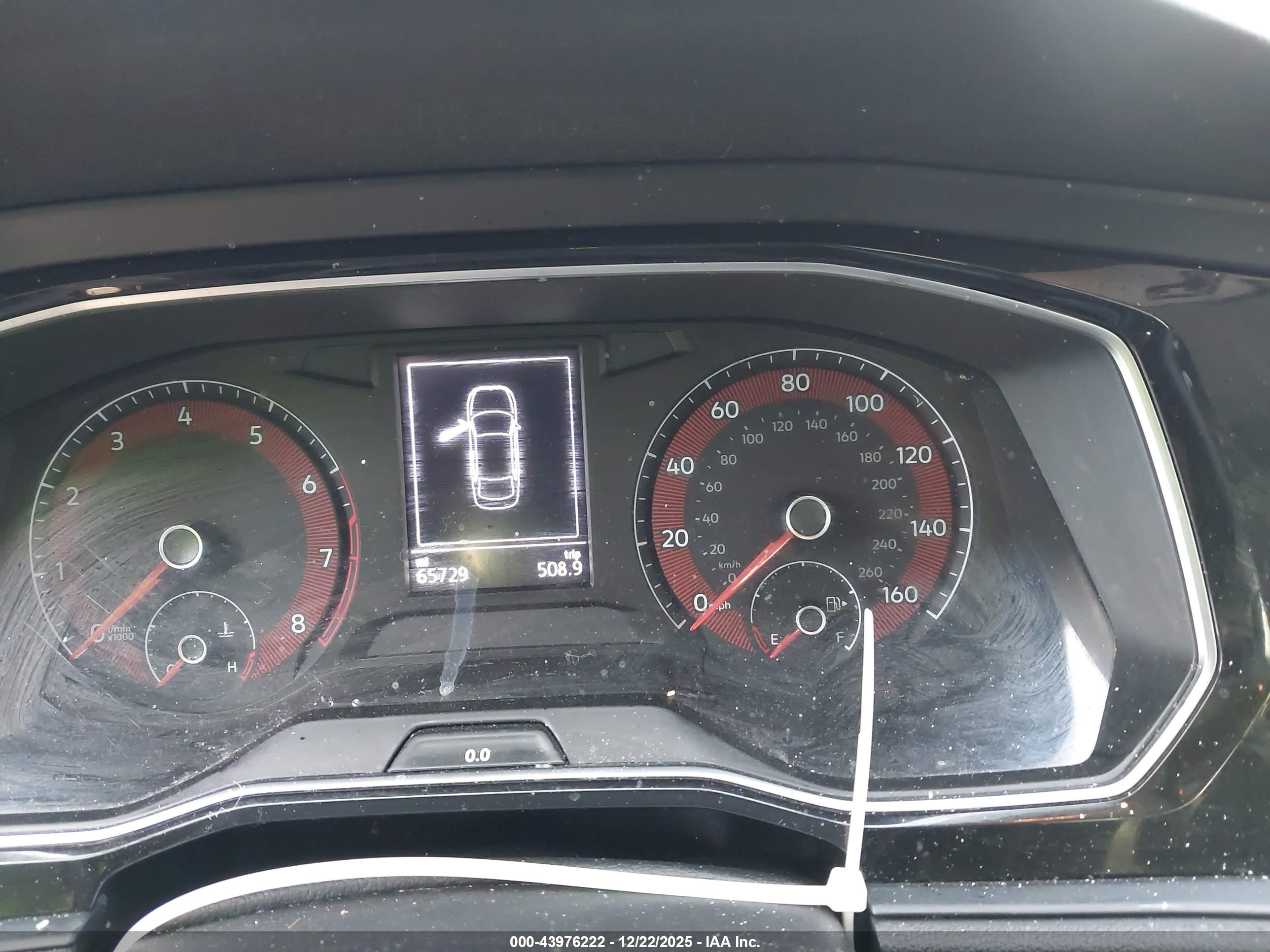 VOLKSWAGEN JETTA image 7
