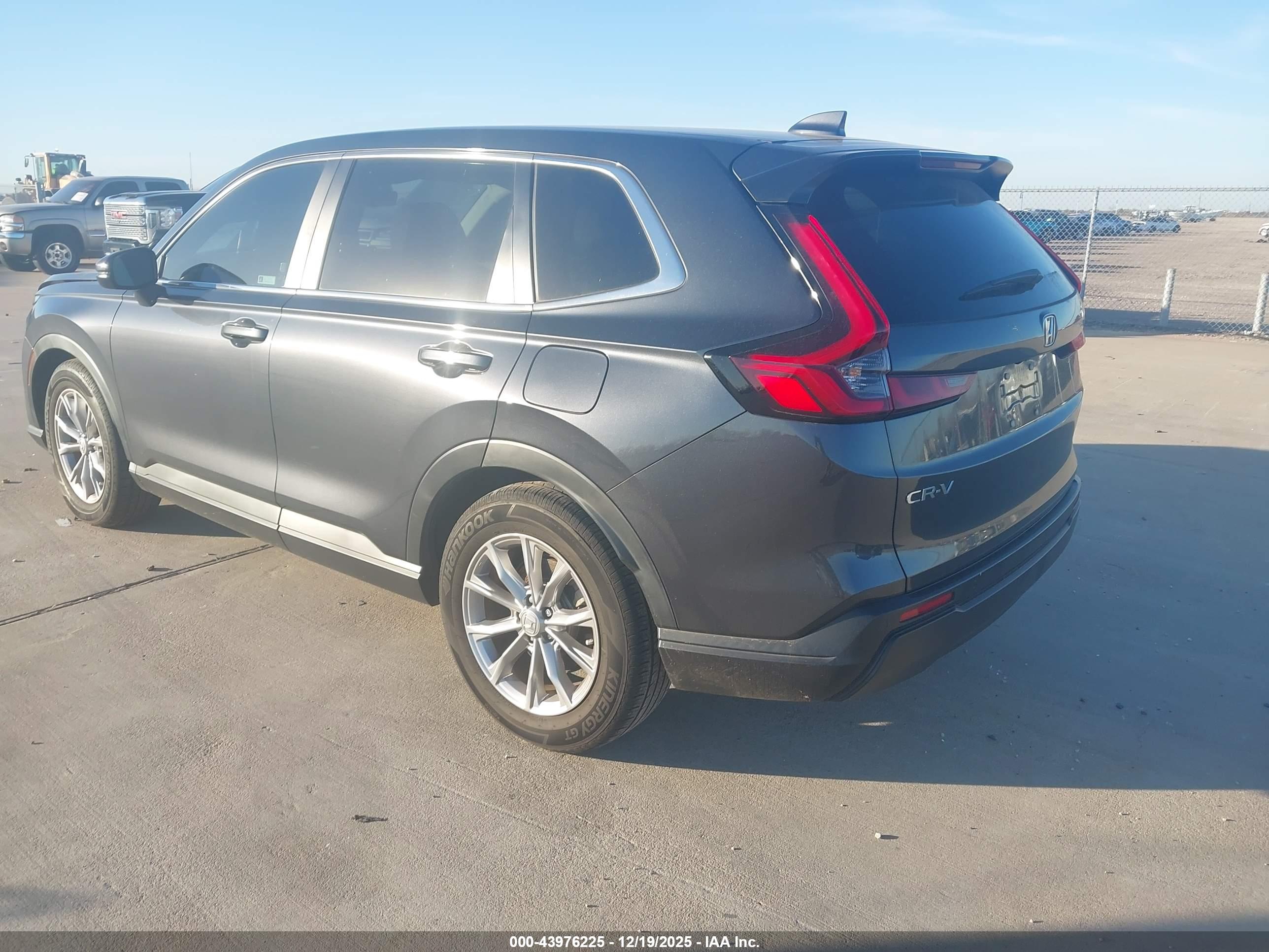 HONDA CR-V image 3