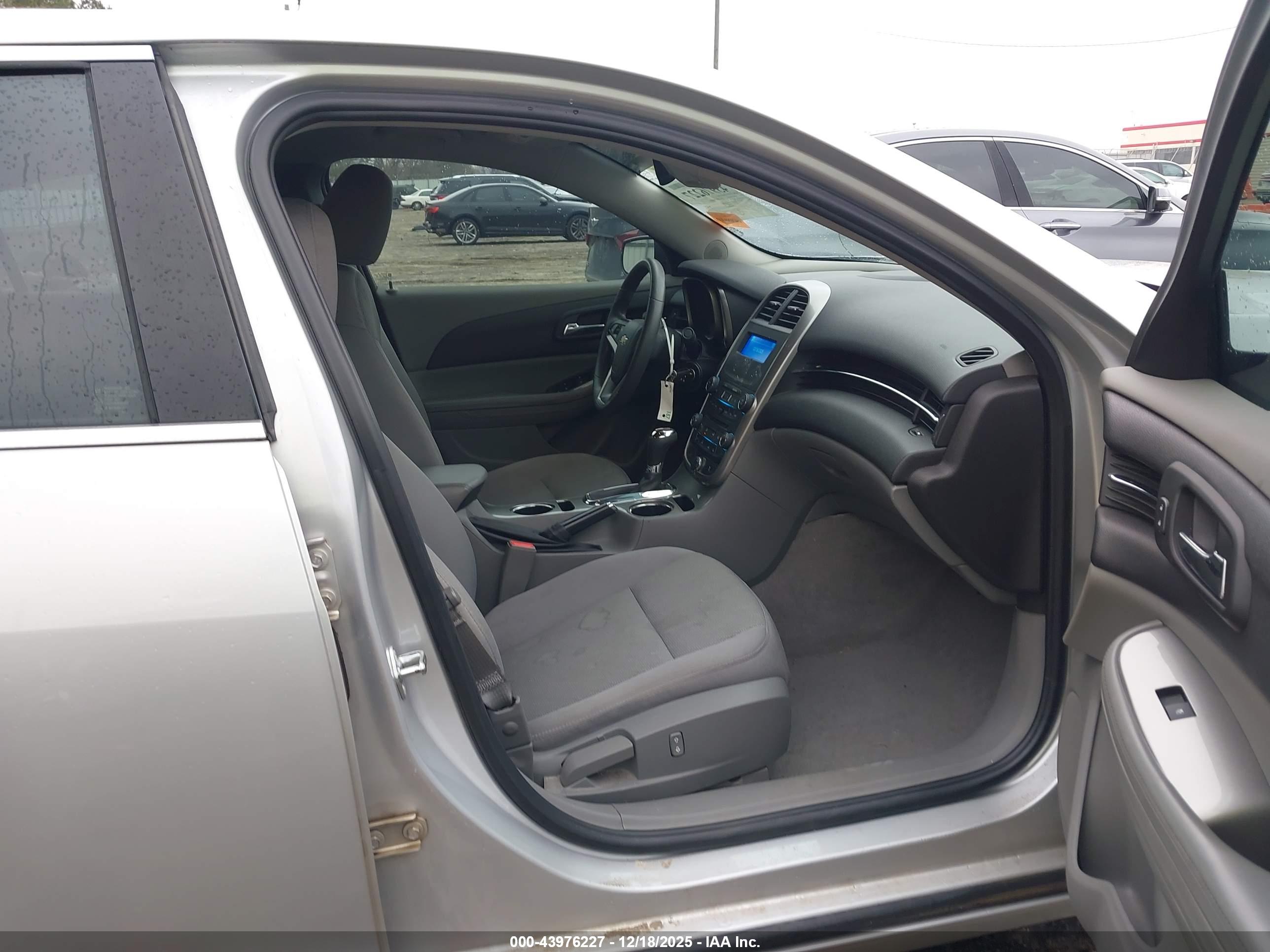 CHEVROLET MALIBU image 5