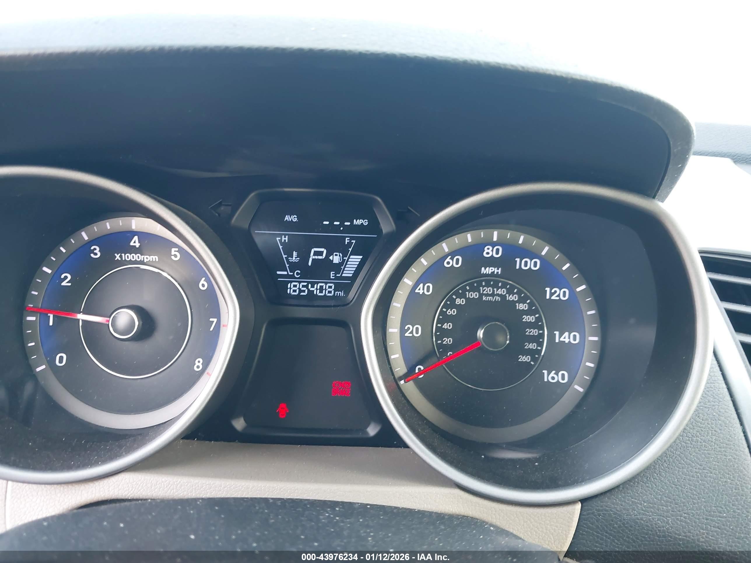 HYUNDAI ELANTRA image 7