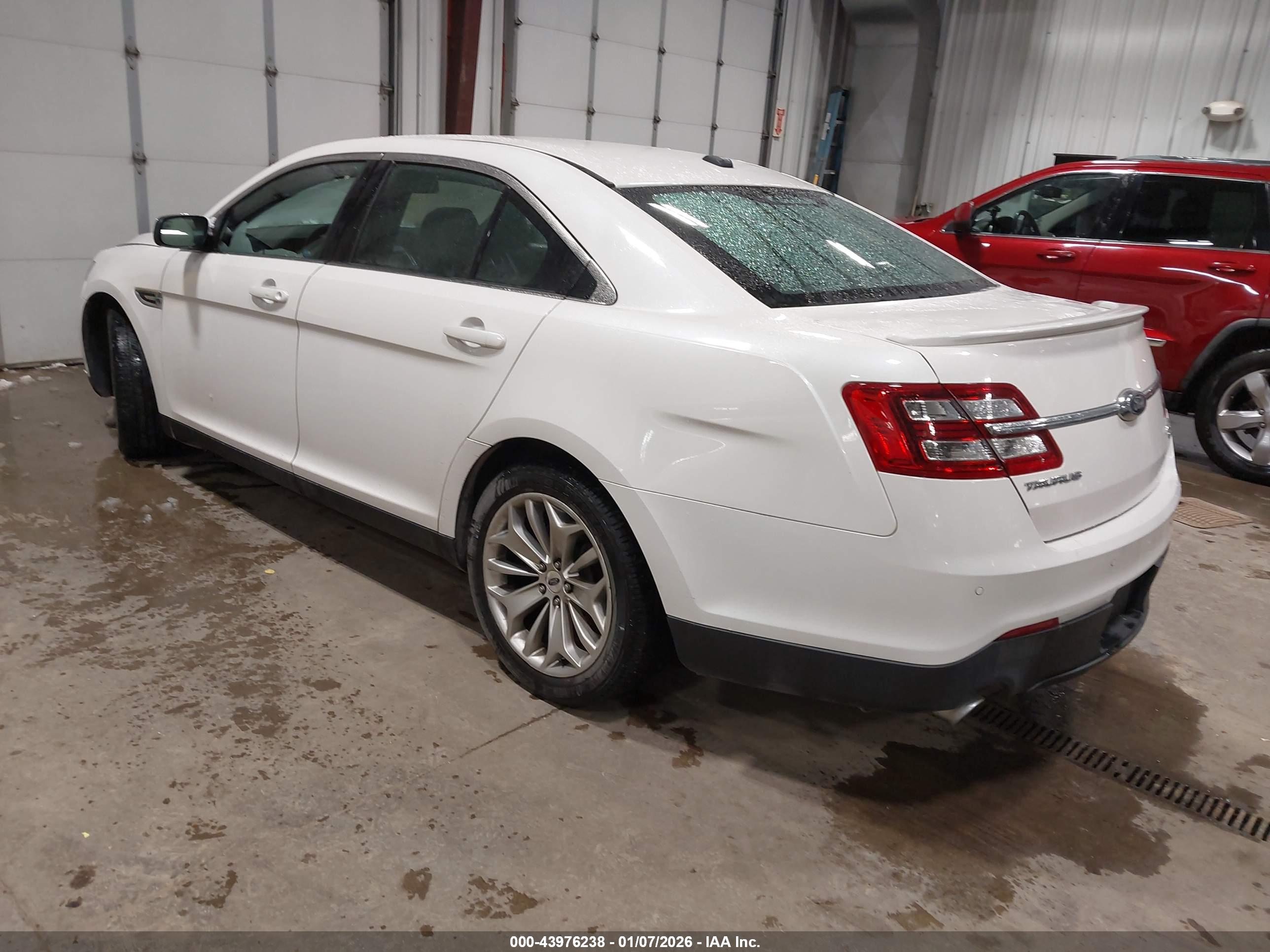 FORD TAURUS image 3