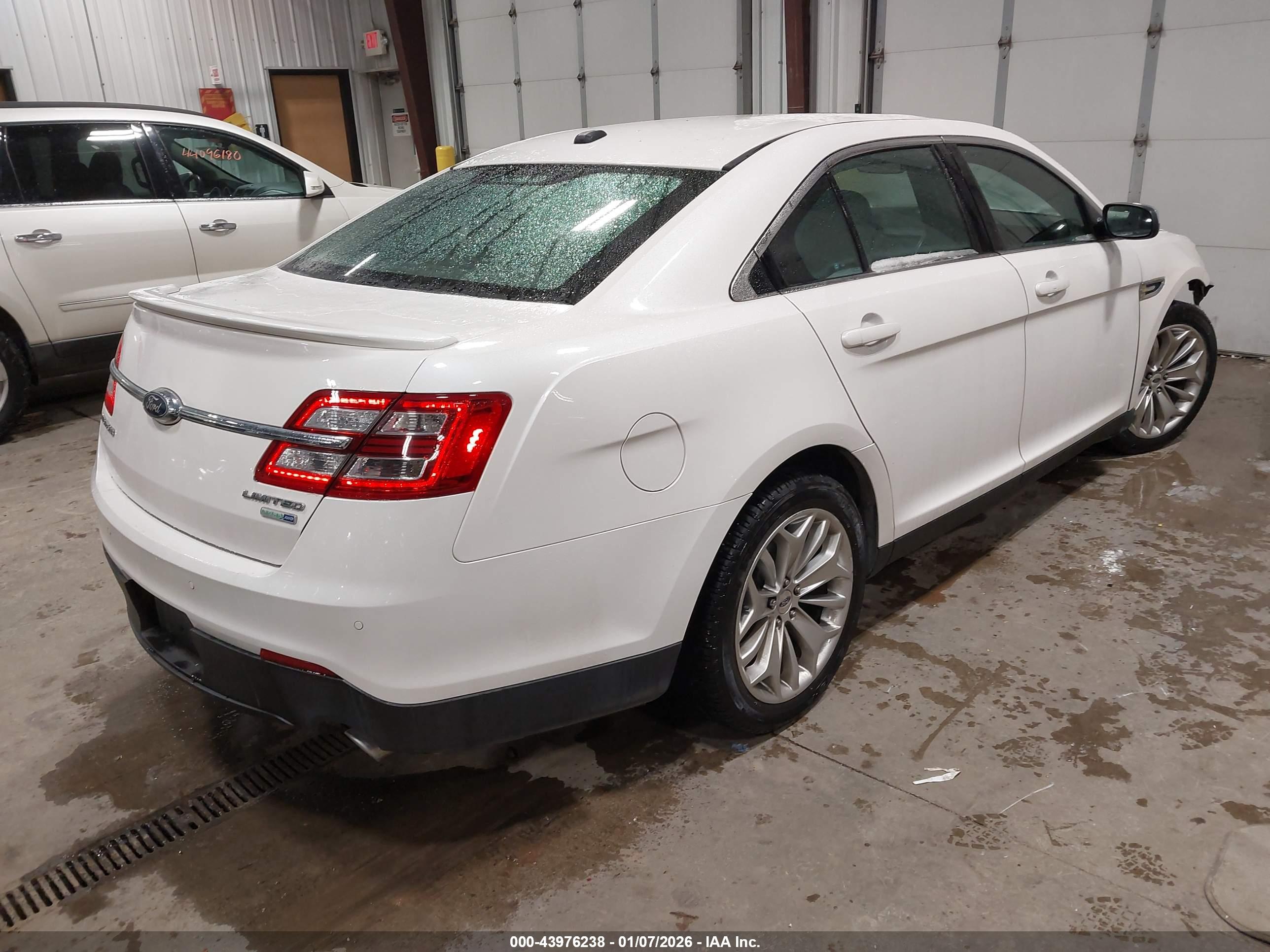FORD TAURUS image 4