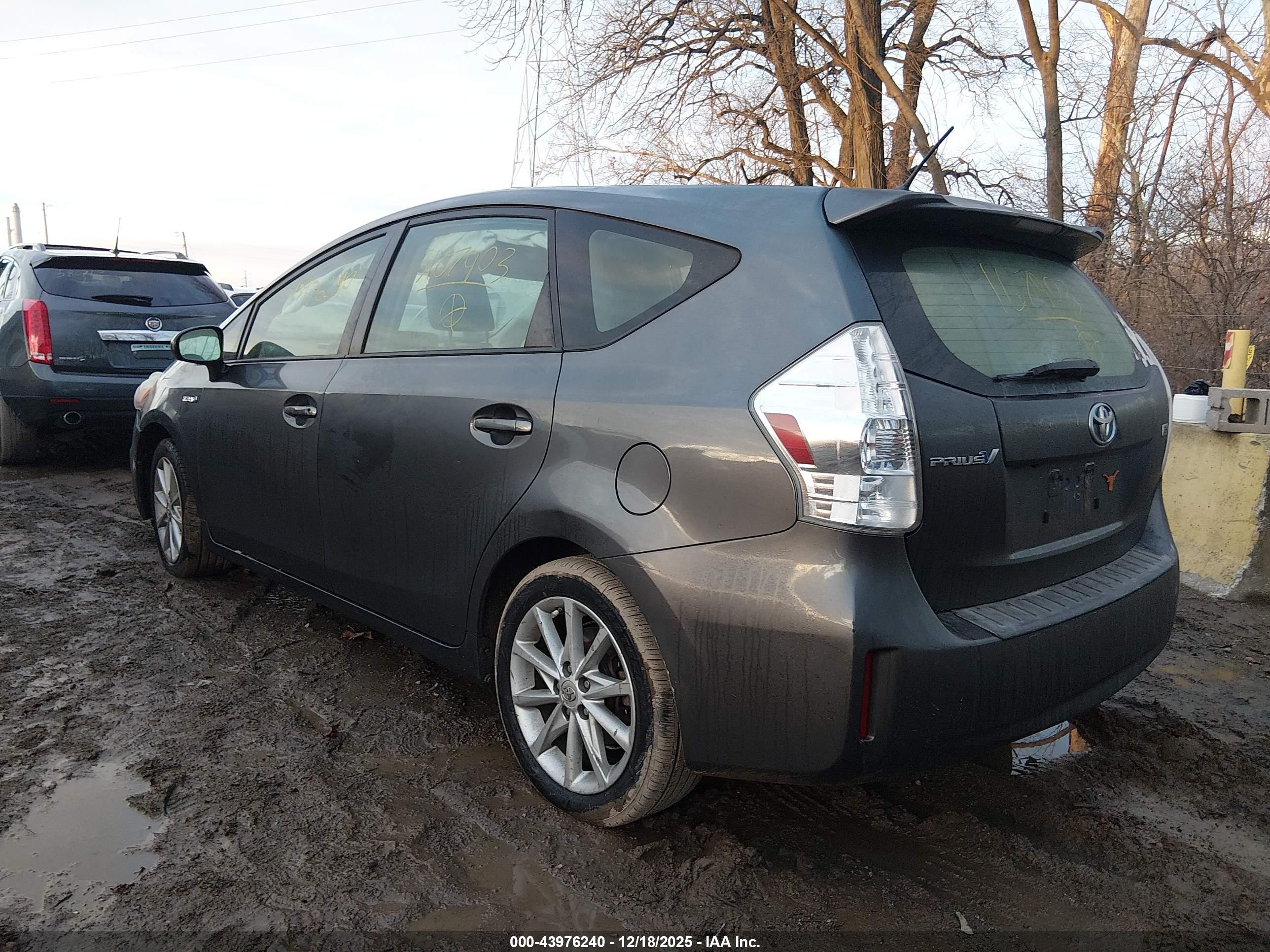TOYOTA PRIUS image 3