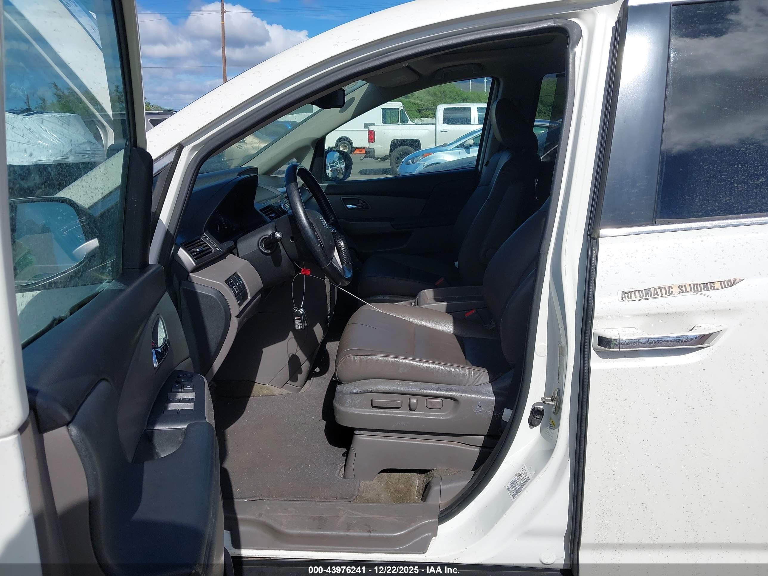 HONDA ODYSSEY image 5