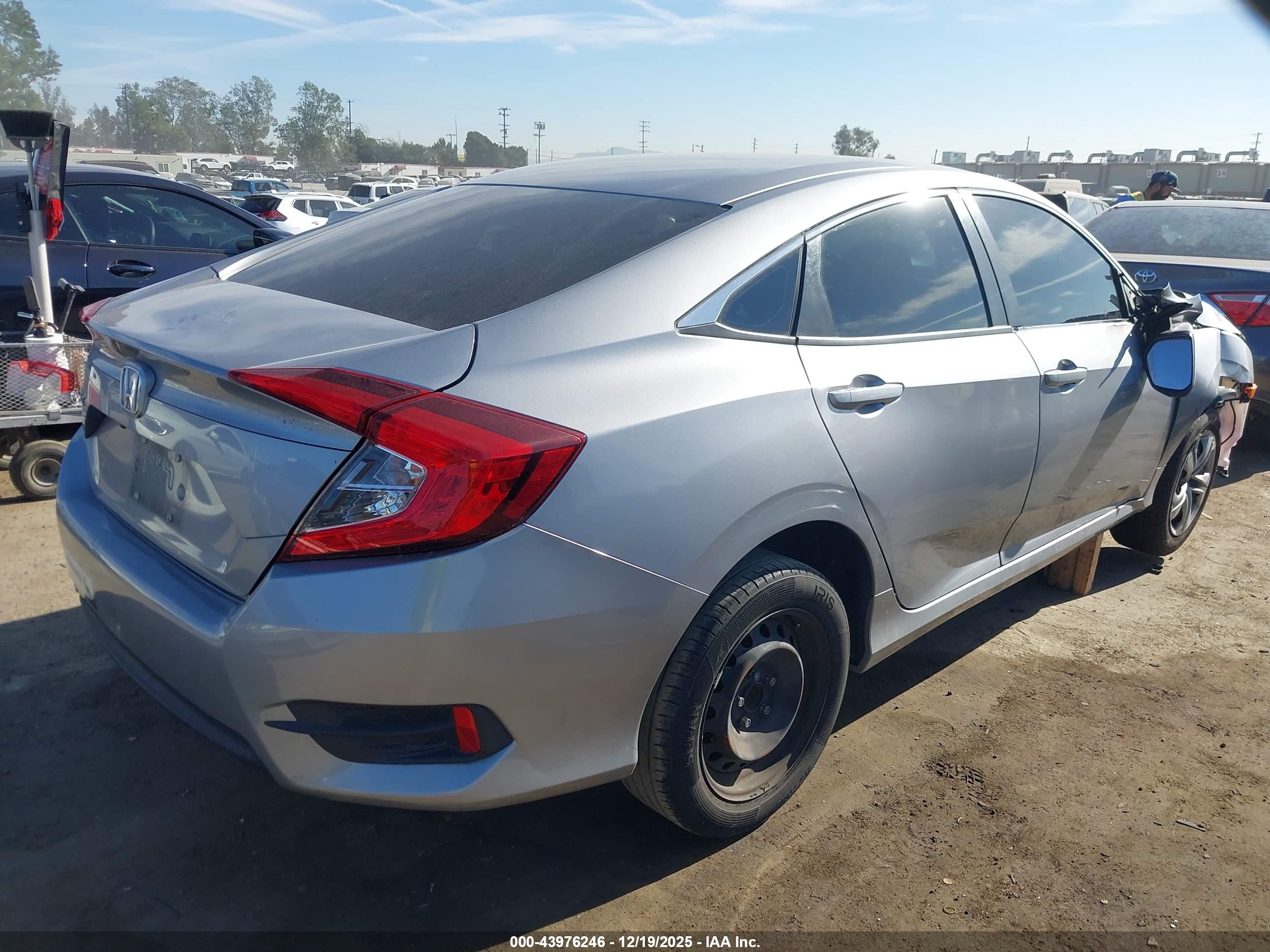 HONDA CIVIC image 4