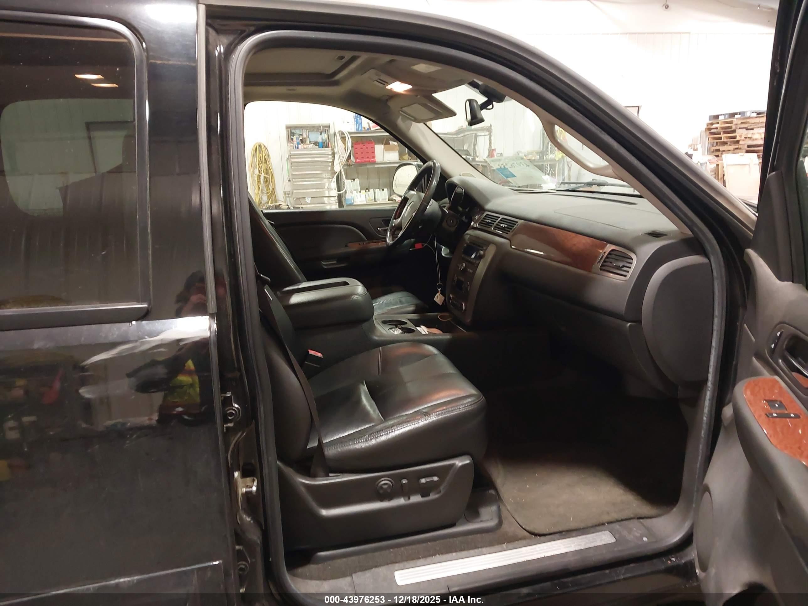 GMC YUKON image 5