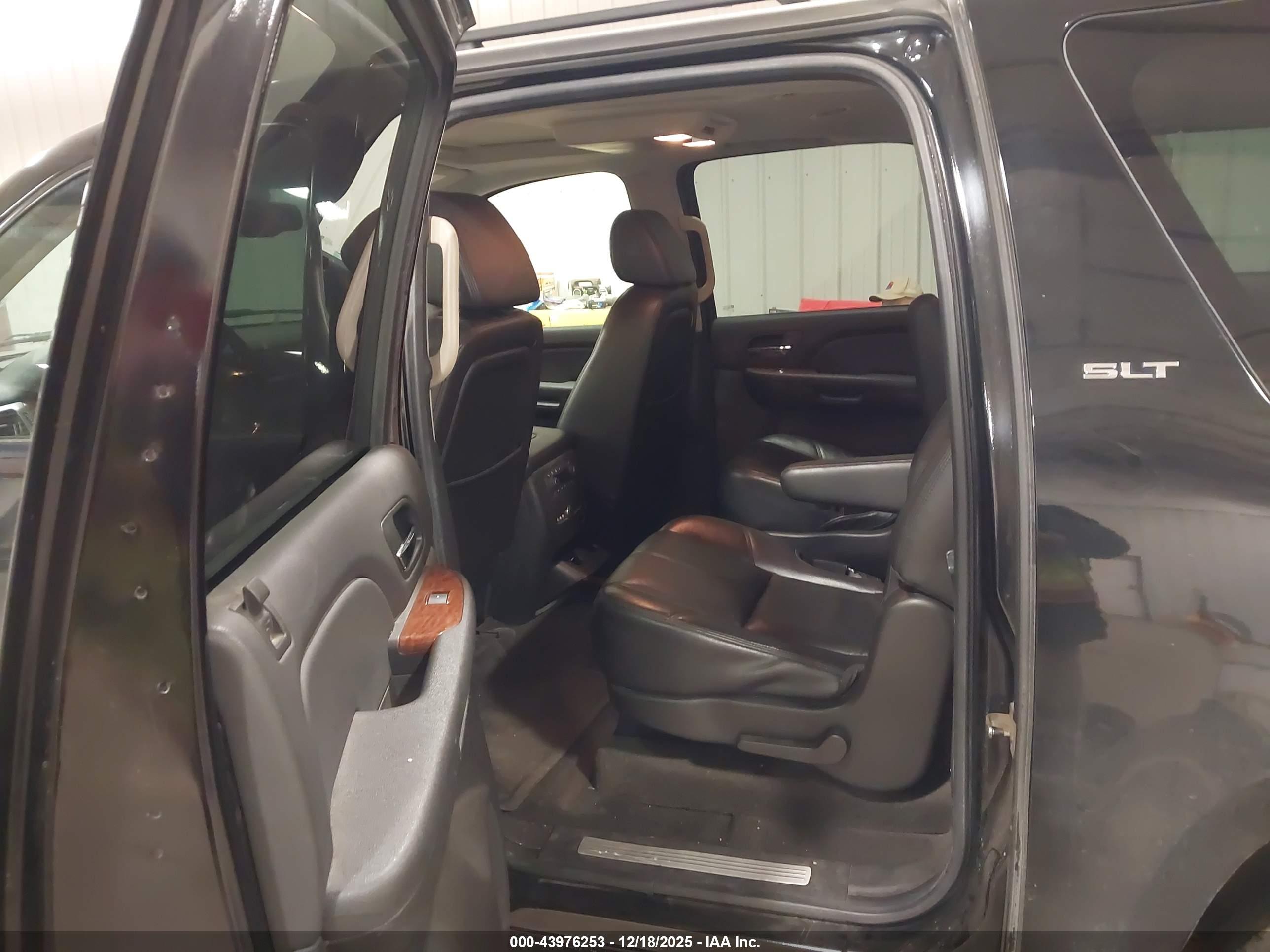 GMC YUKON image 8