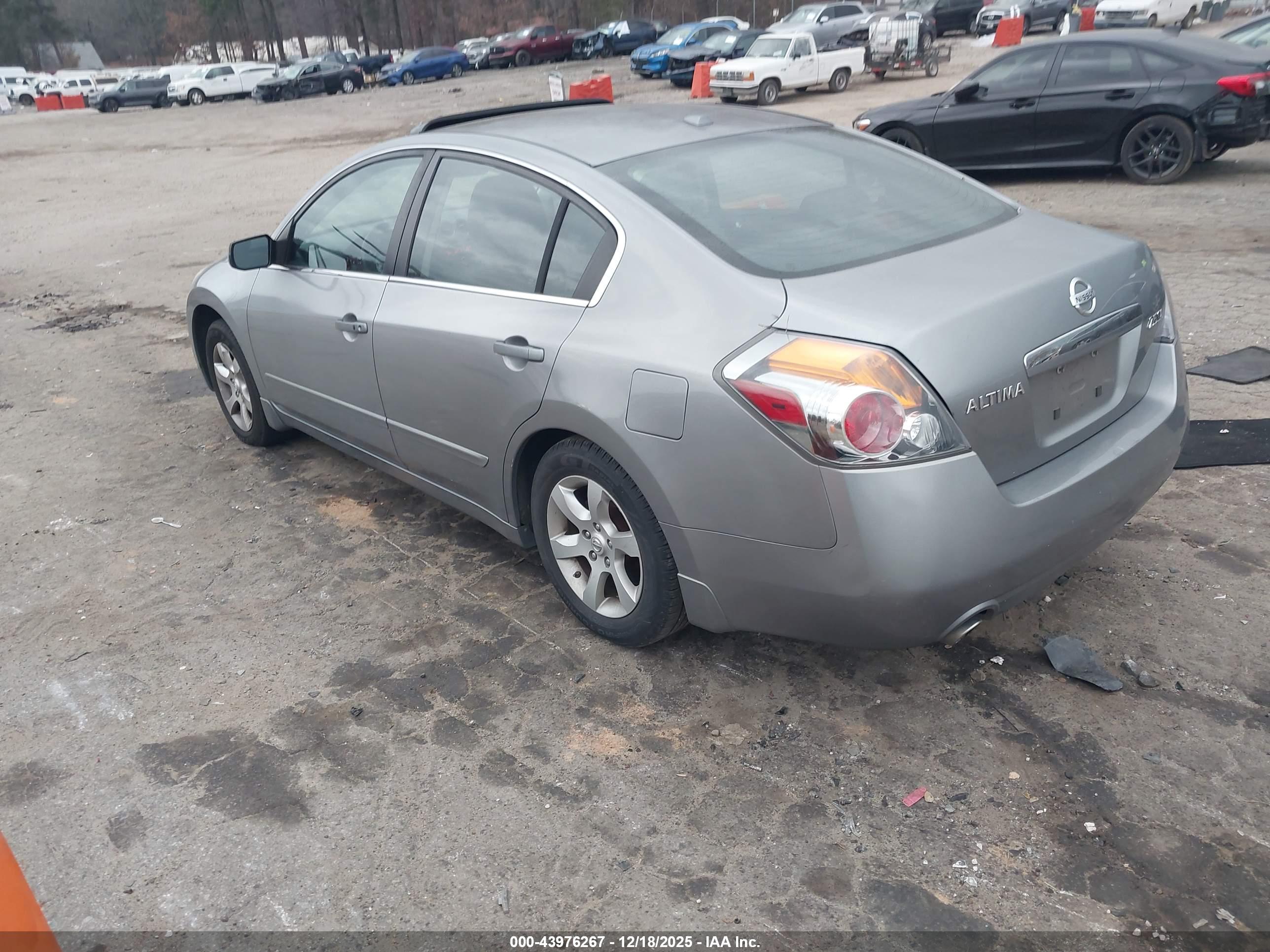 NISSAN ALTIMA image 3