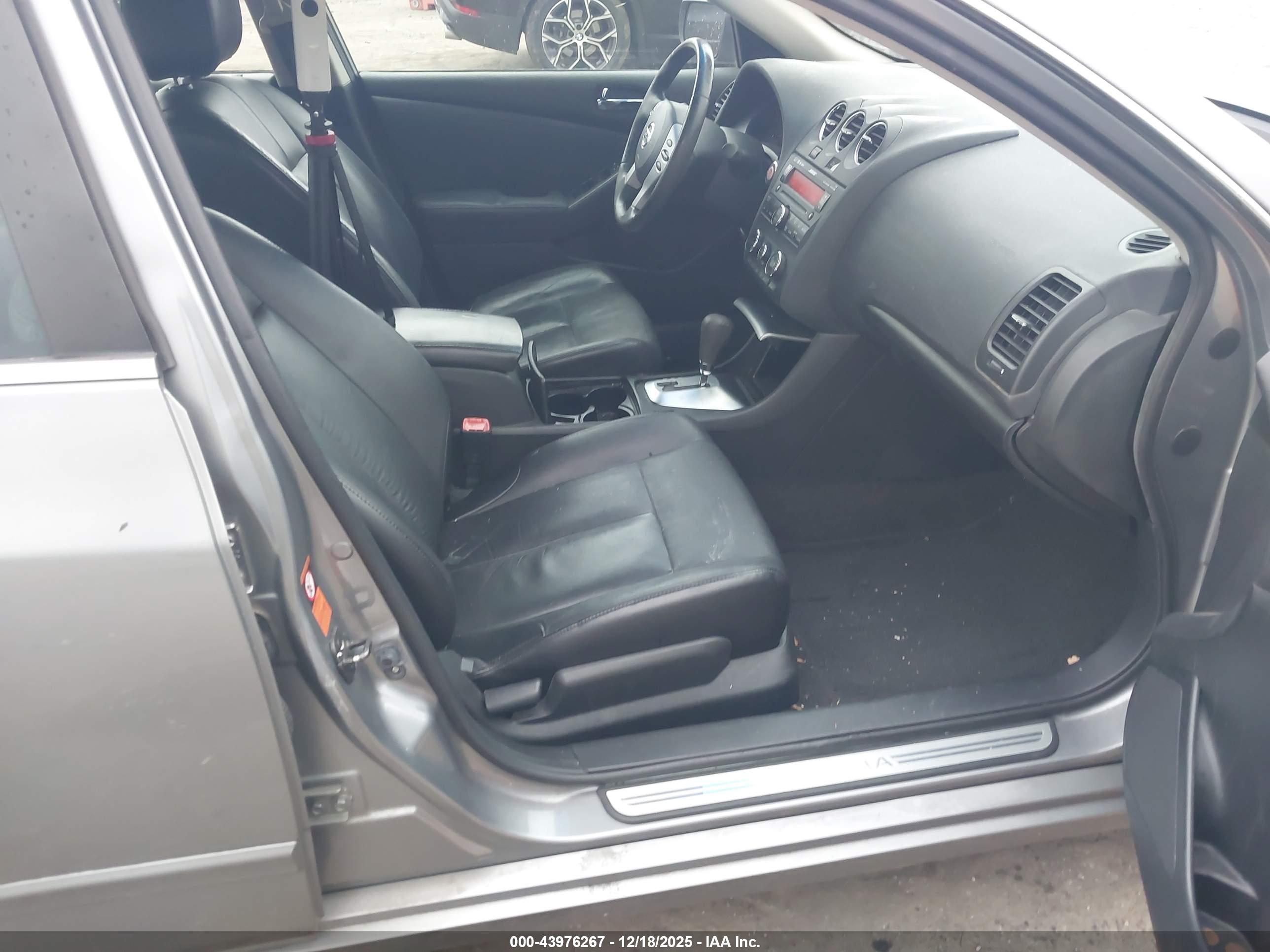 NISSAN ALTIMA image 5