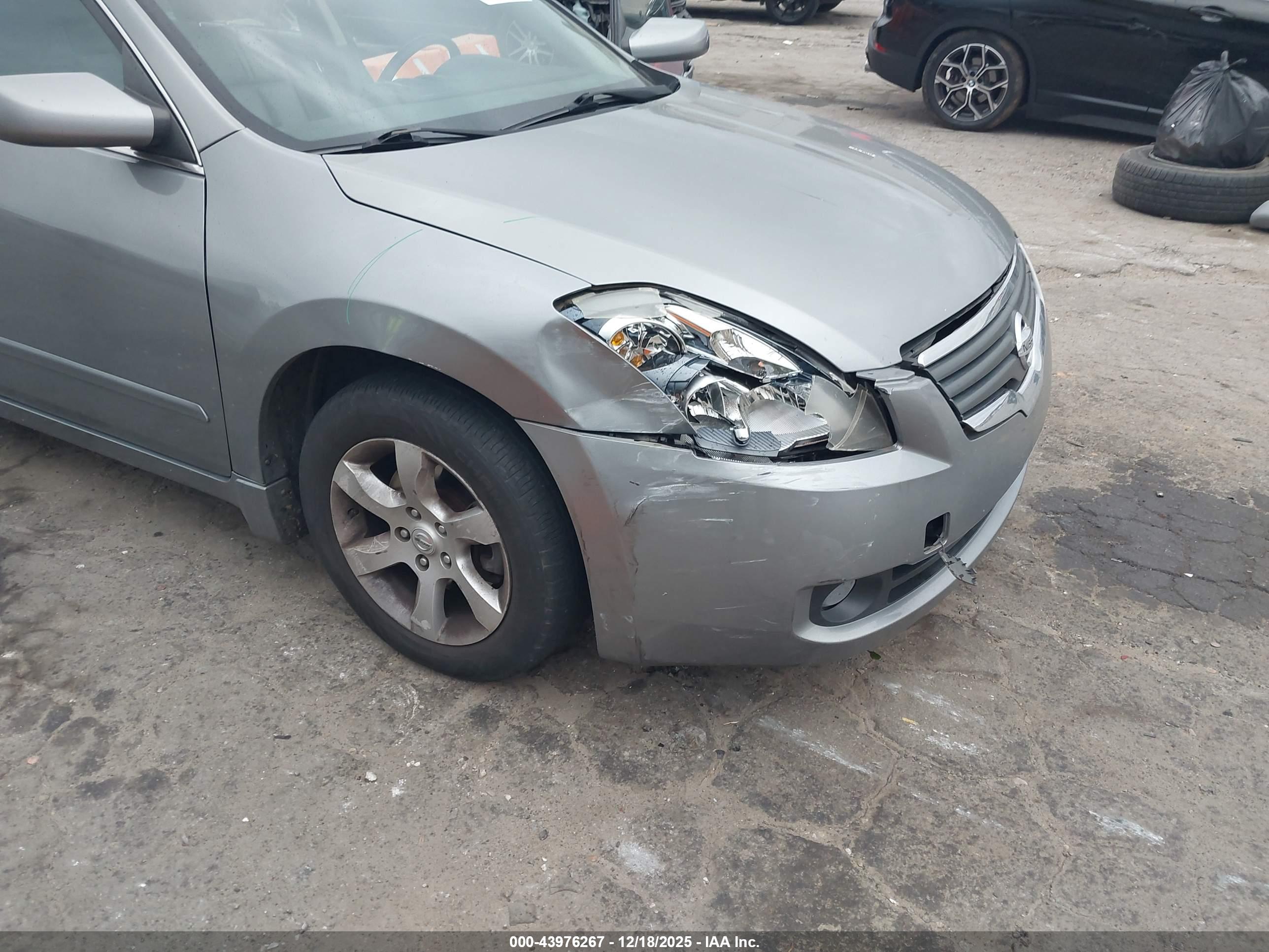 NISSAN ALTIMA image 6