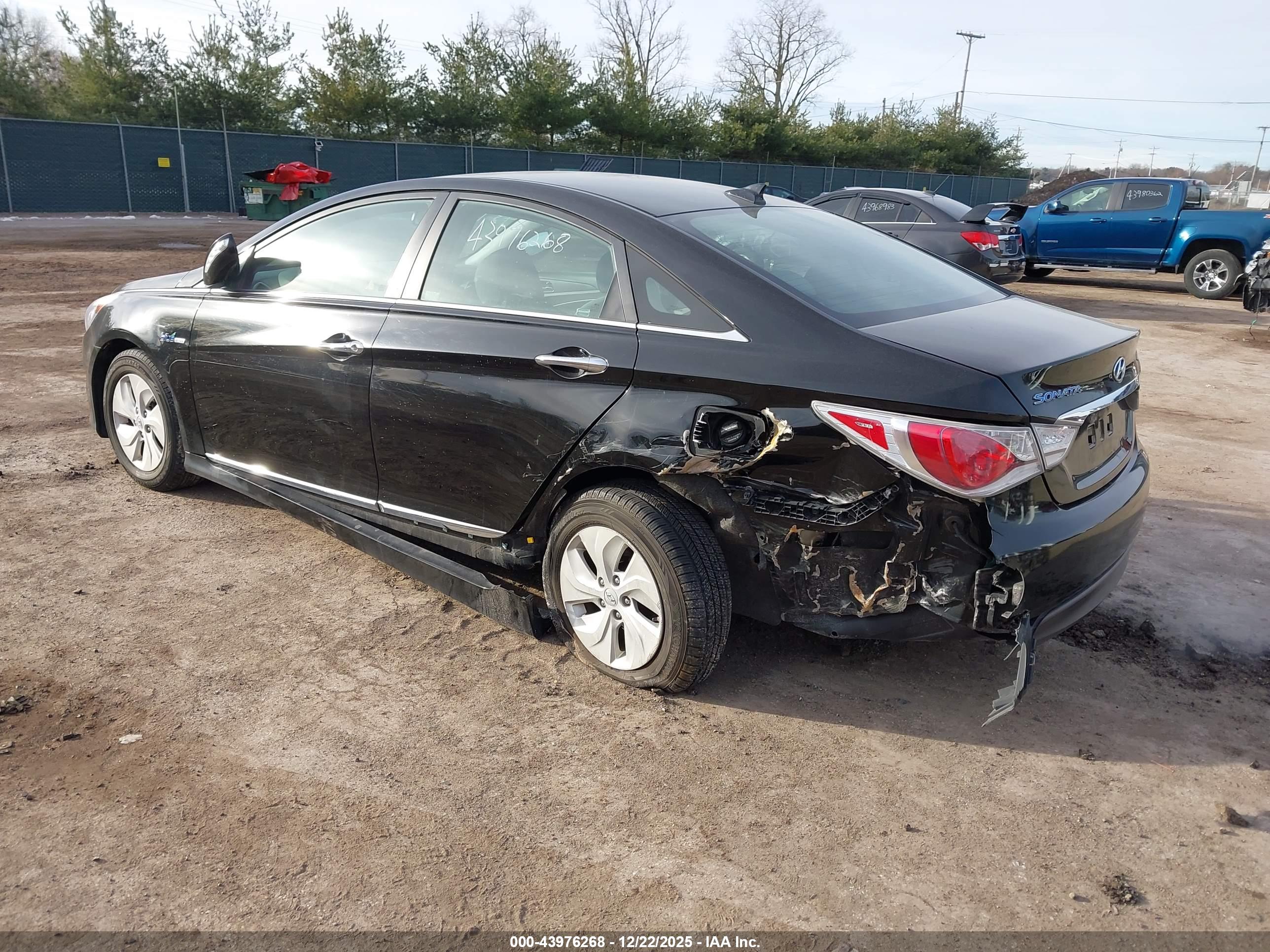 HYUNDAI SONATA image 3