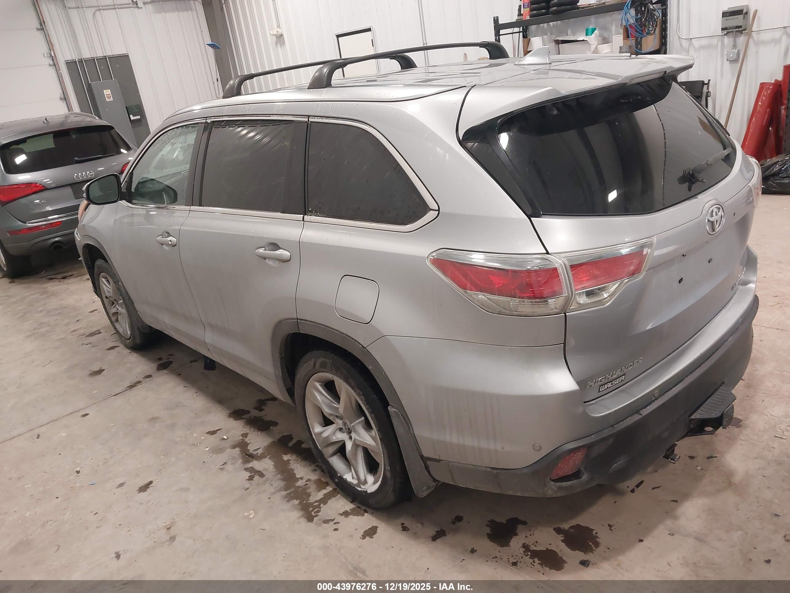 TOYOTA HIGHLANDER image 3