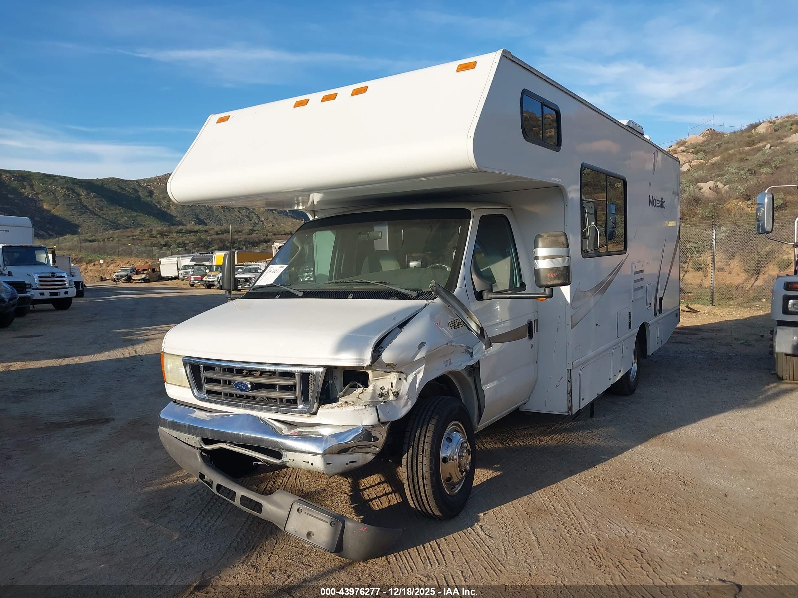 FORD E-350 image 2