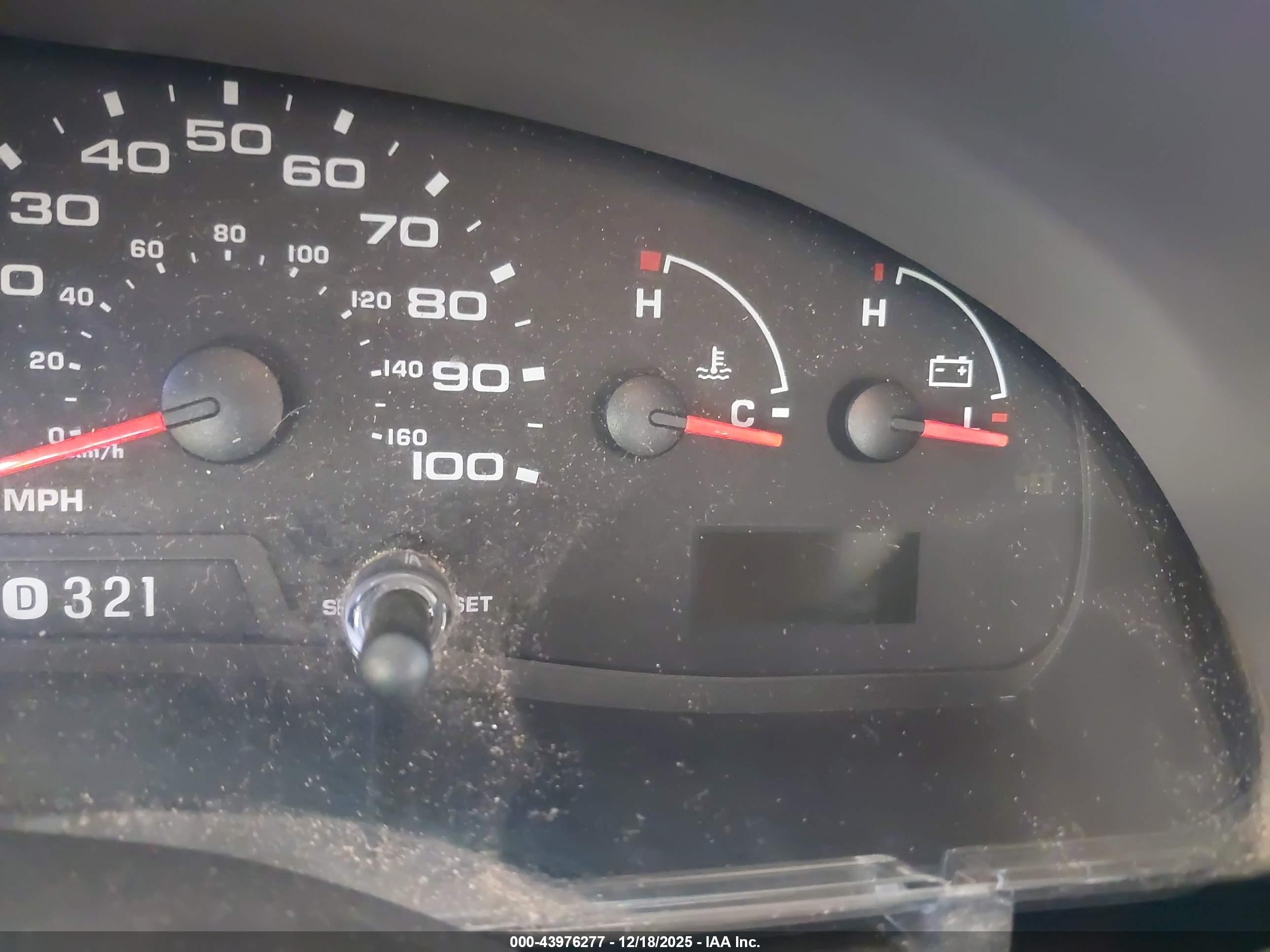 FORD E-350 image 6