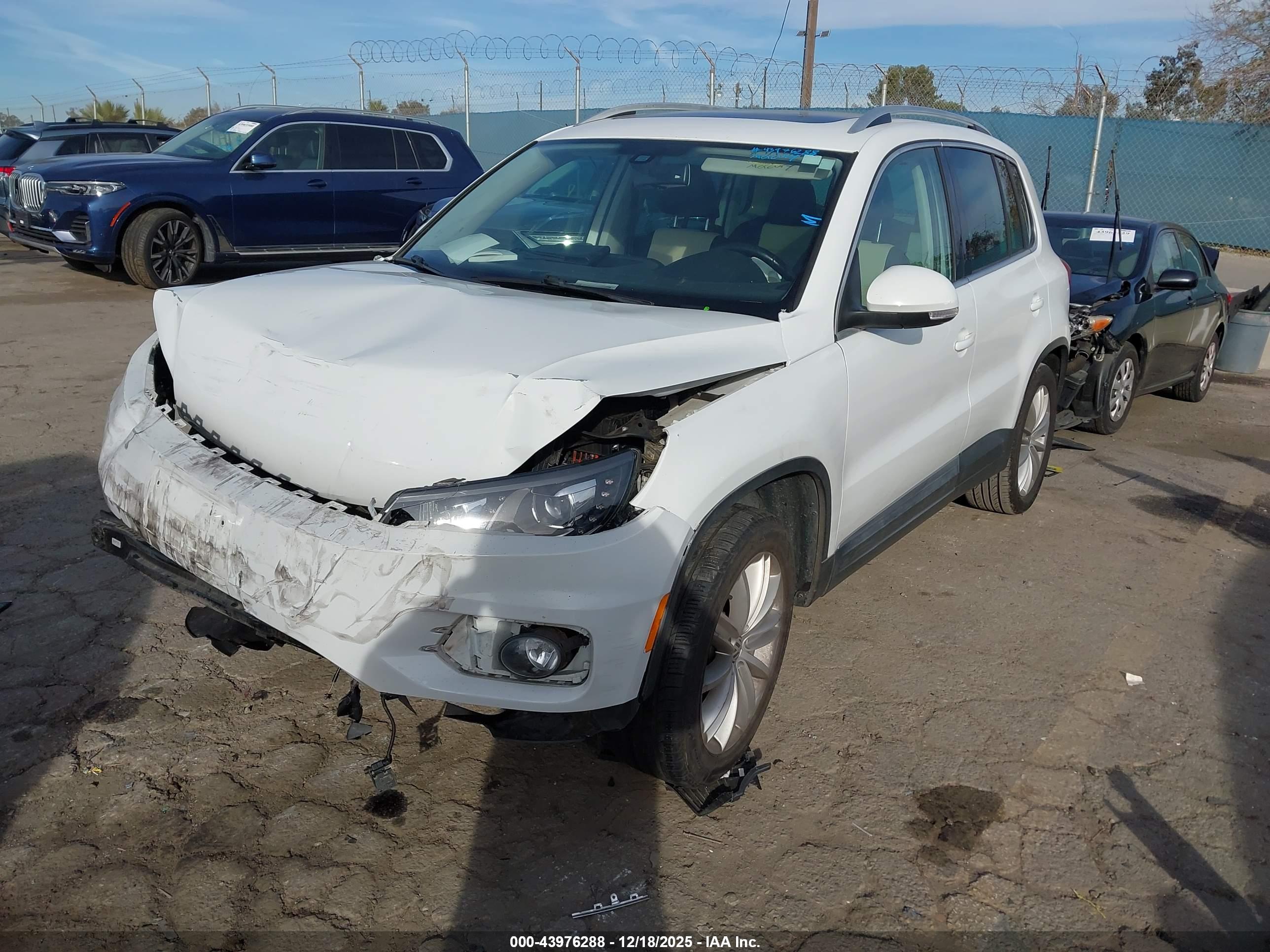 VOLKSWAGEN TIGUAN image 2