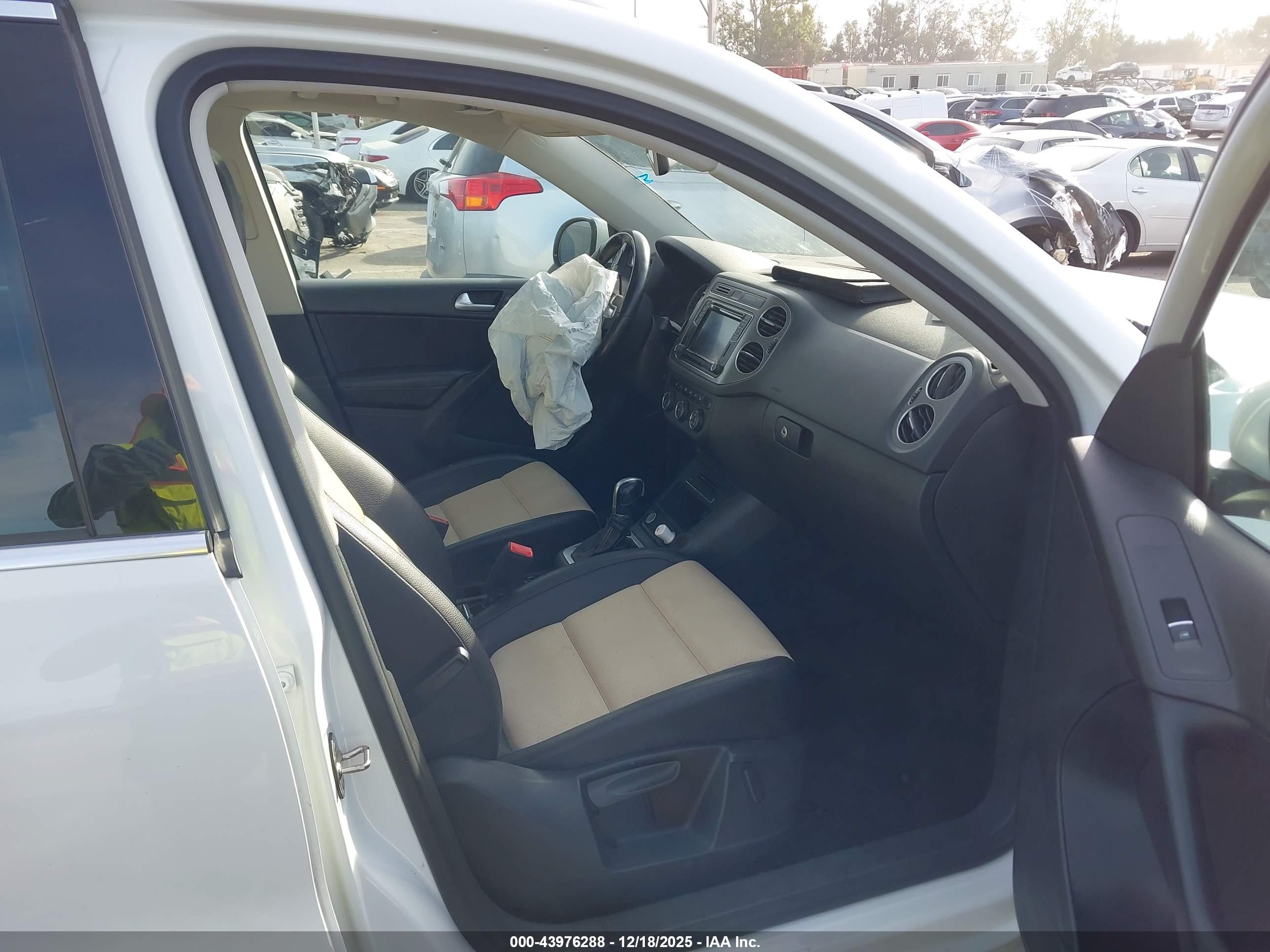 VOLKSWAGEN TIGUAN image 5