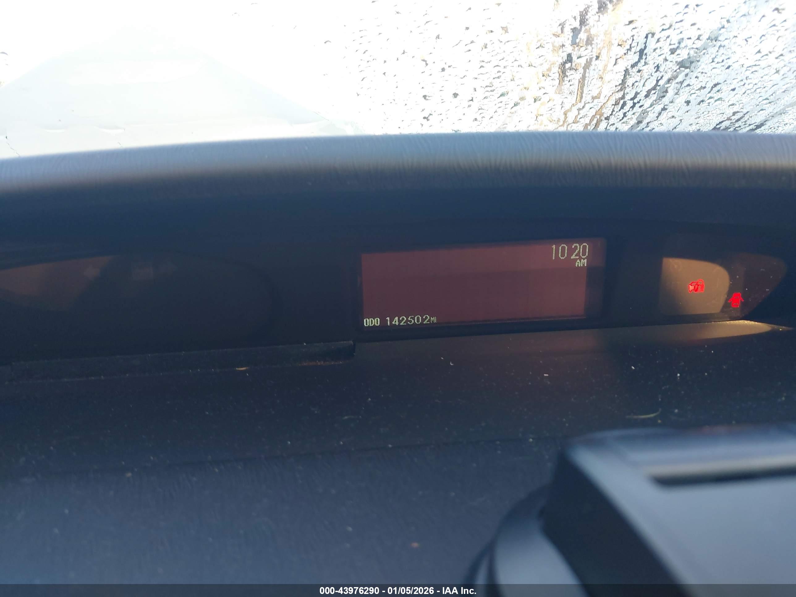 TOYOTA PRIUS image 7