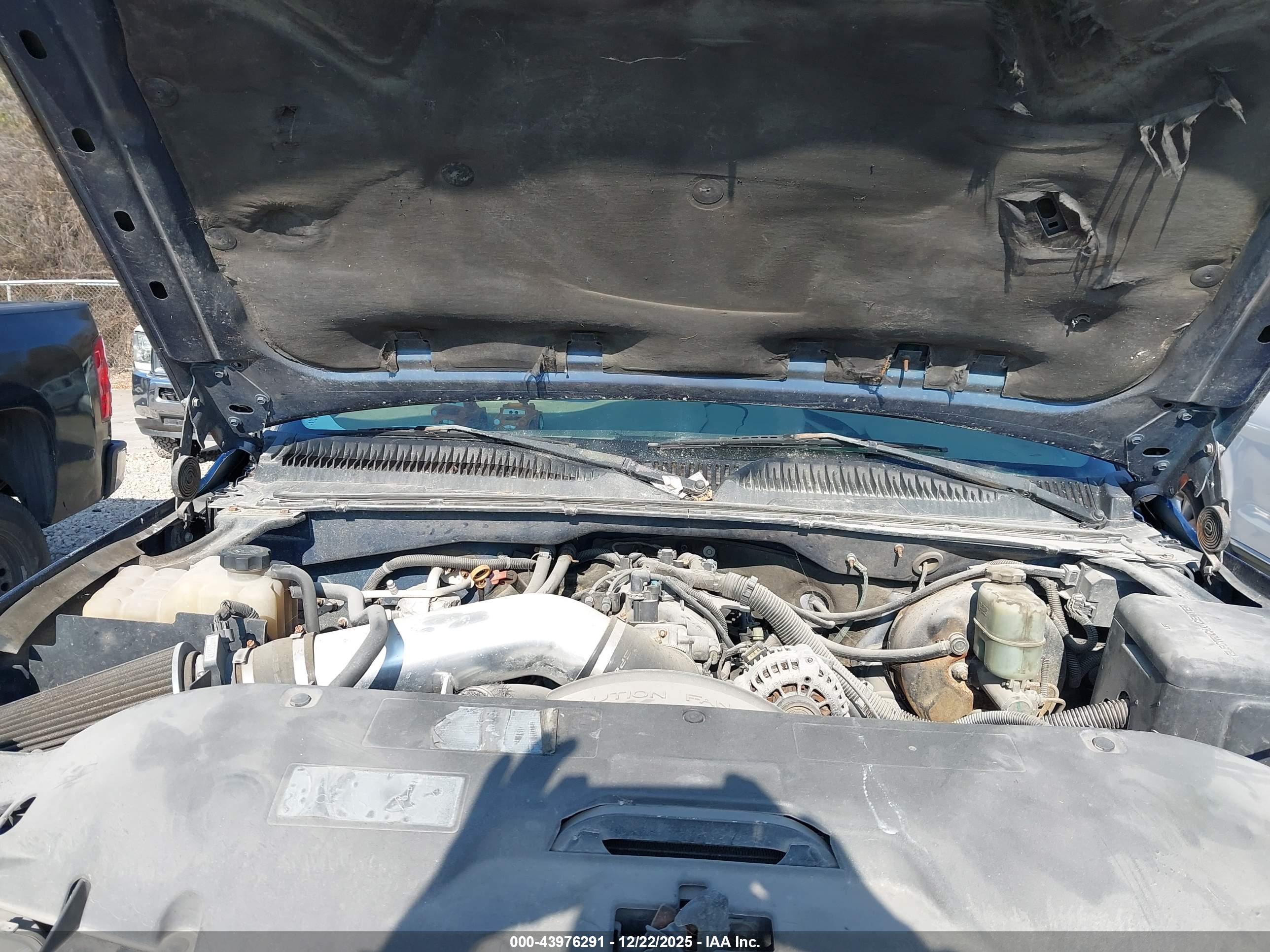 CHEVROLET SILVERADO image 10