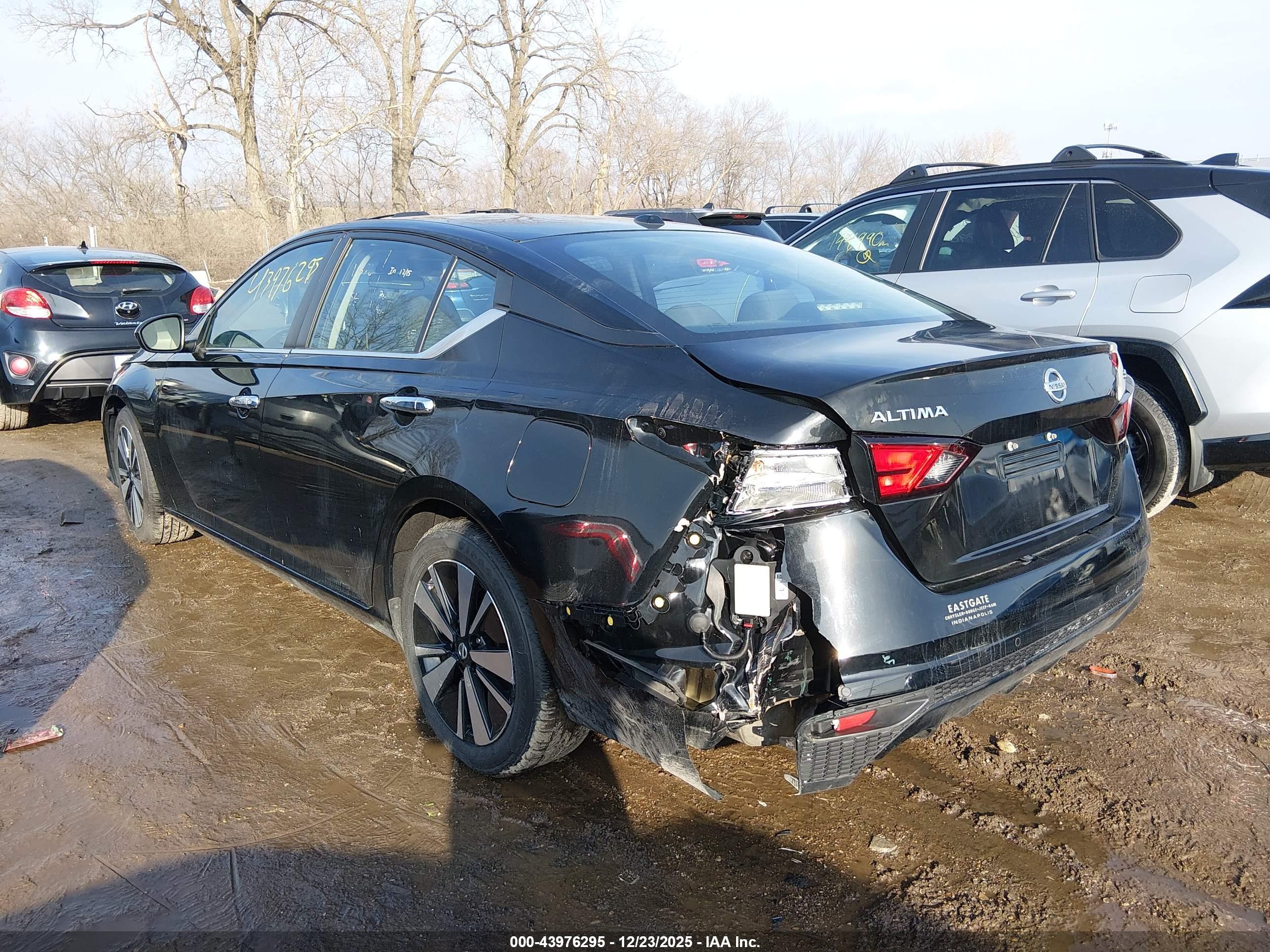 NISSAN ALTIMA image 3