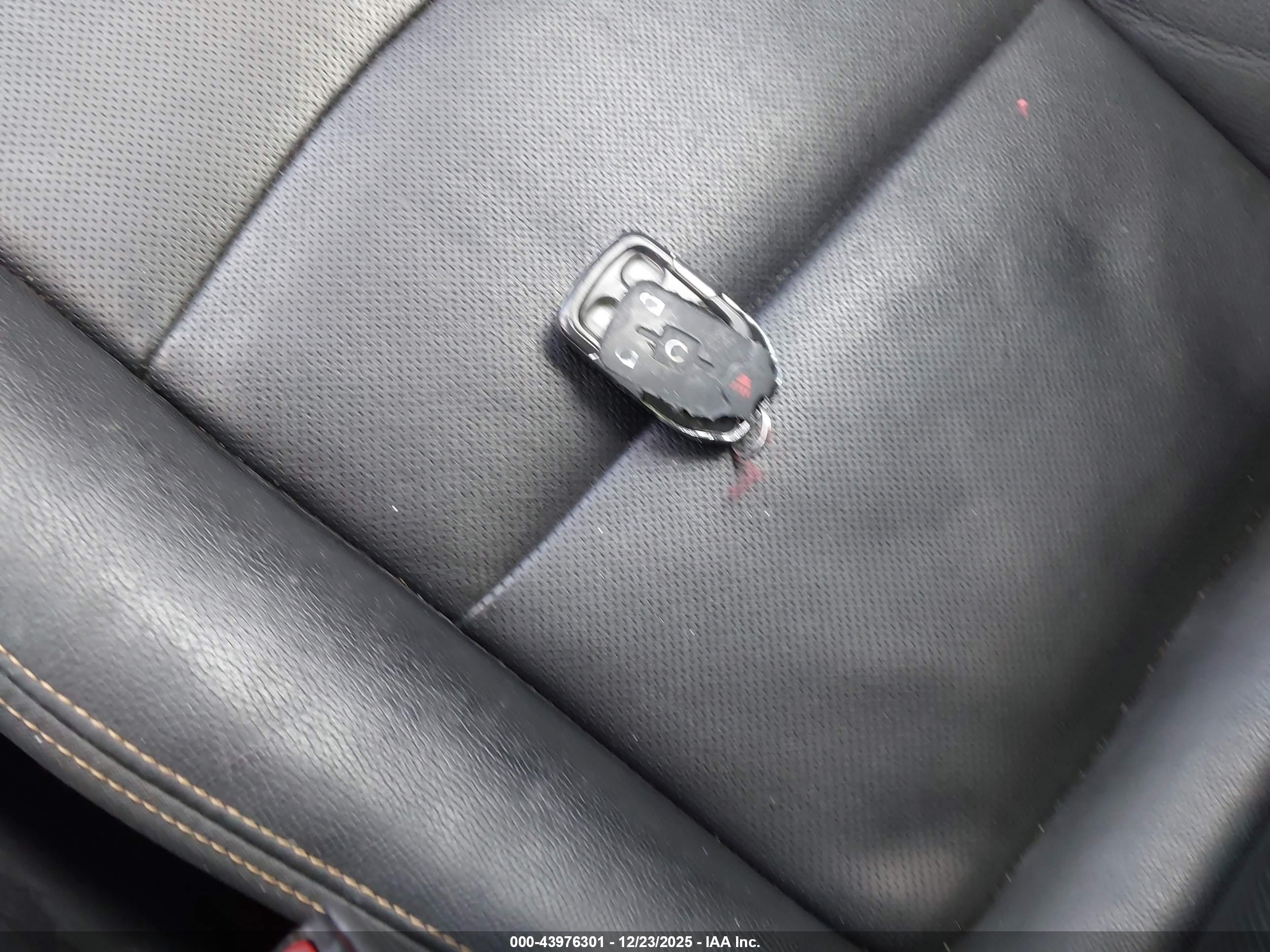 GMC TERRAIN image 11