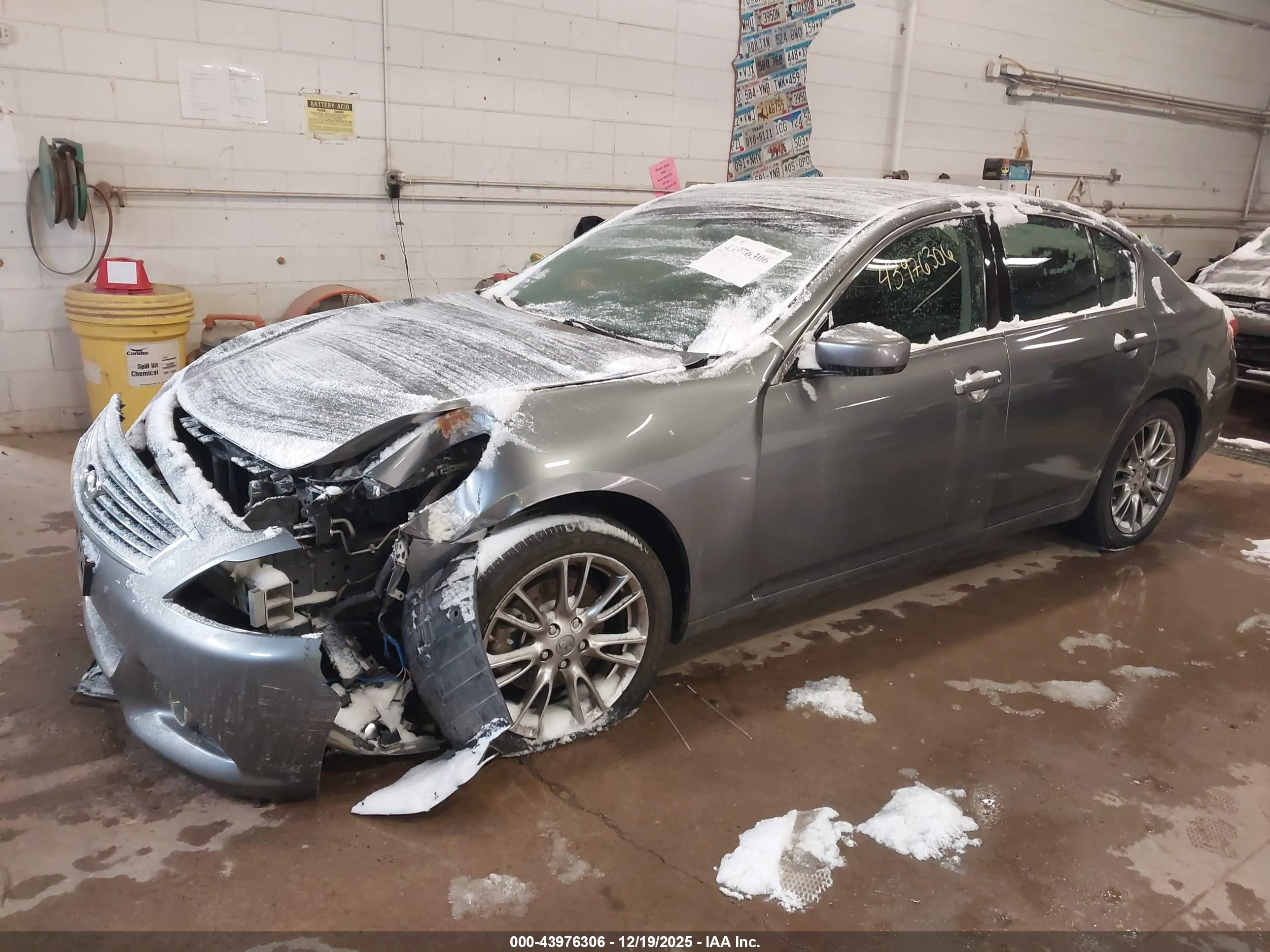 INFINITI G37X image 2