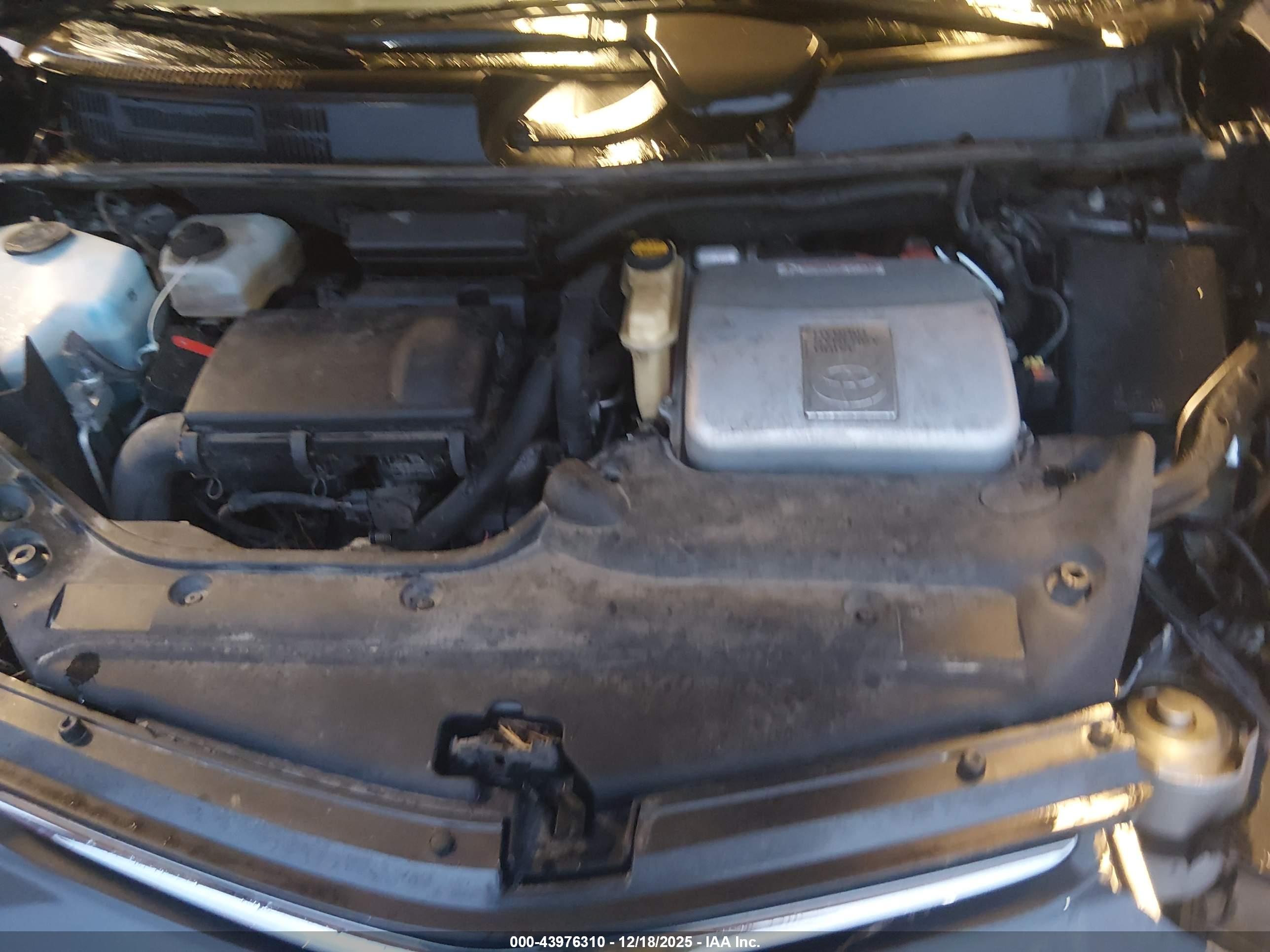 TOYOTA PRIUS image 10