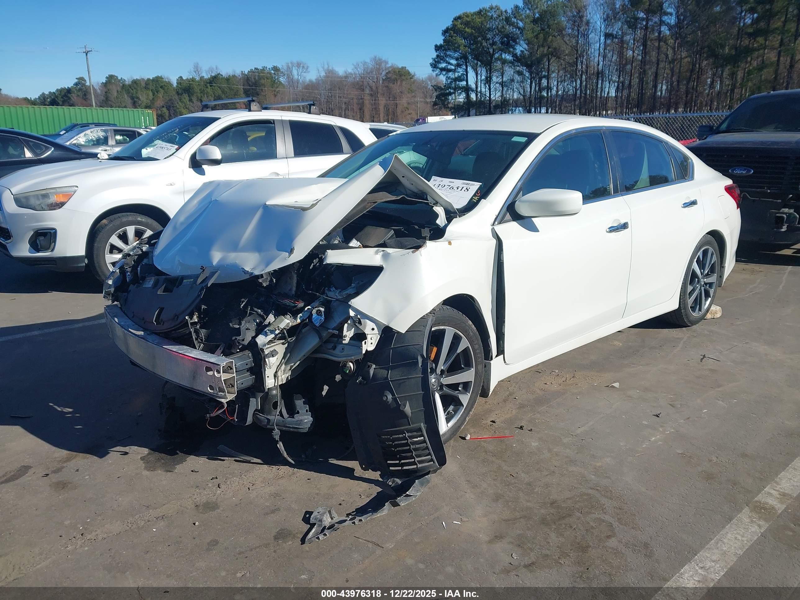NISSAN ALTIMA image 2