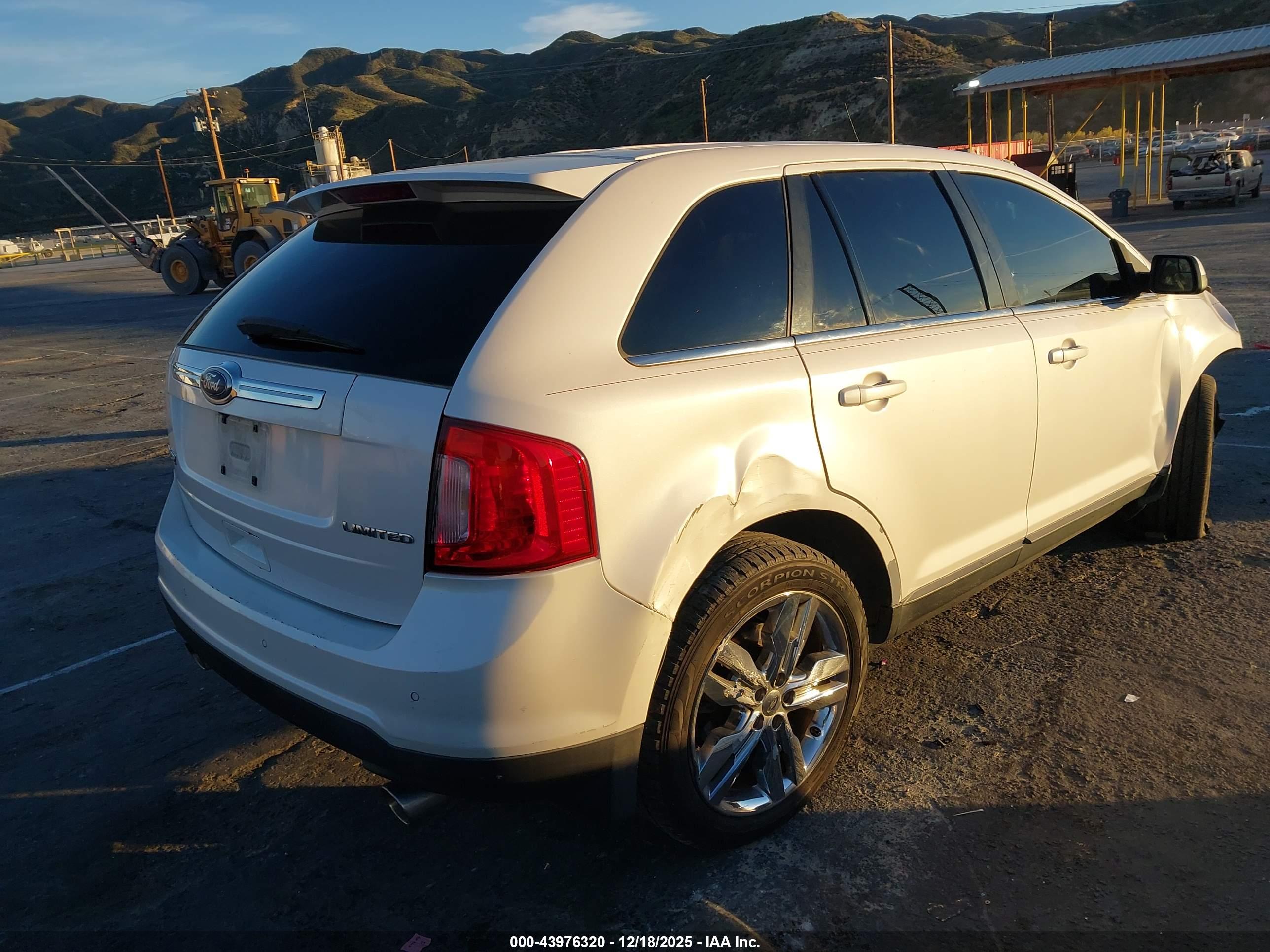 FORD EDGE image 4
