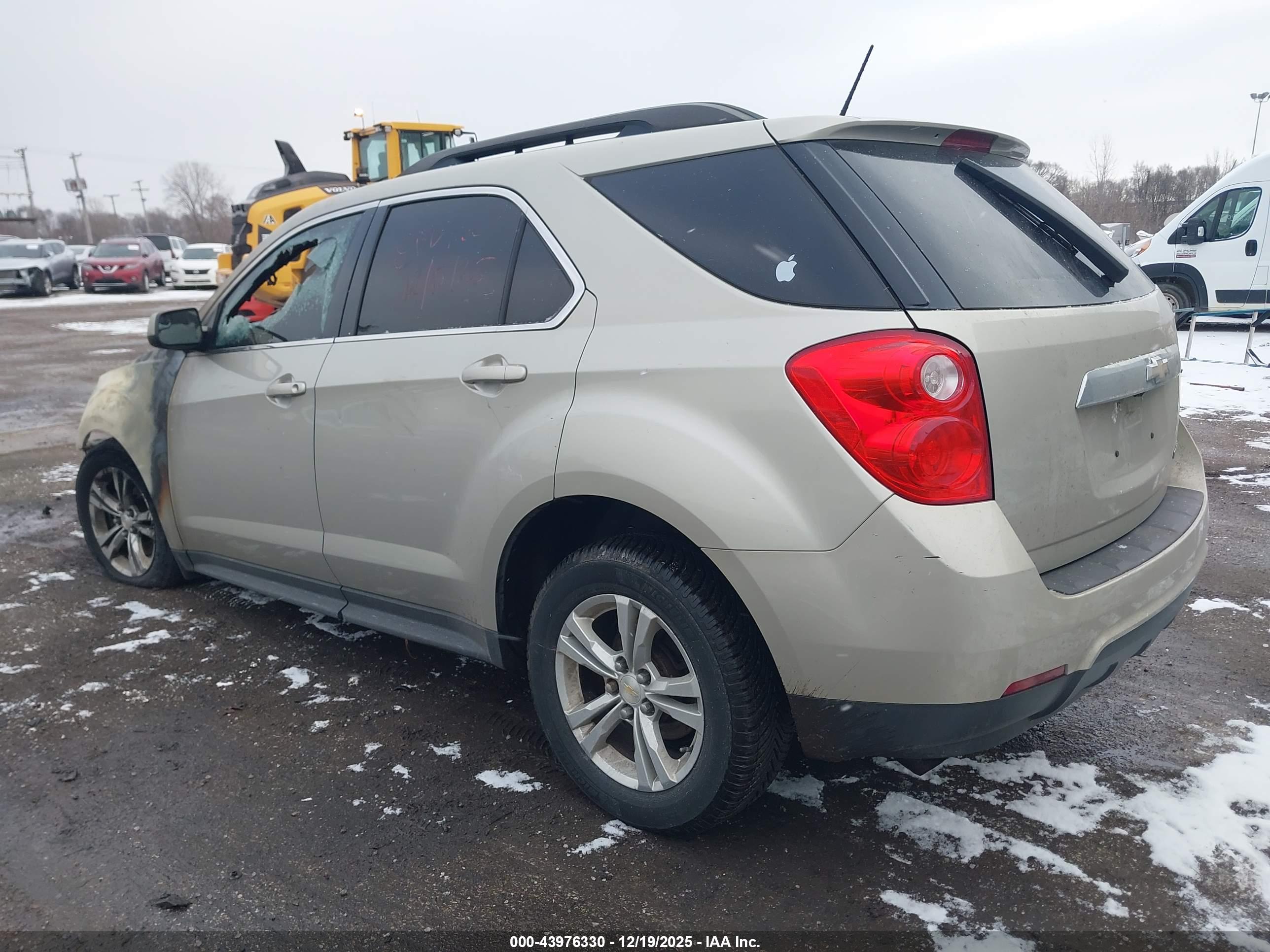 CHEVROLET EQUINOX image 3