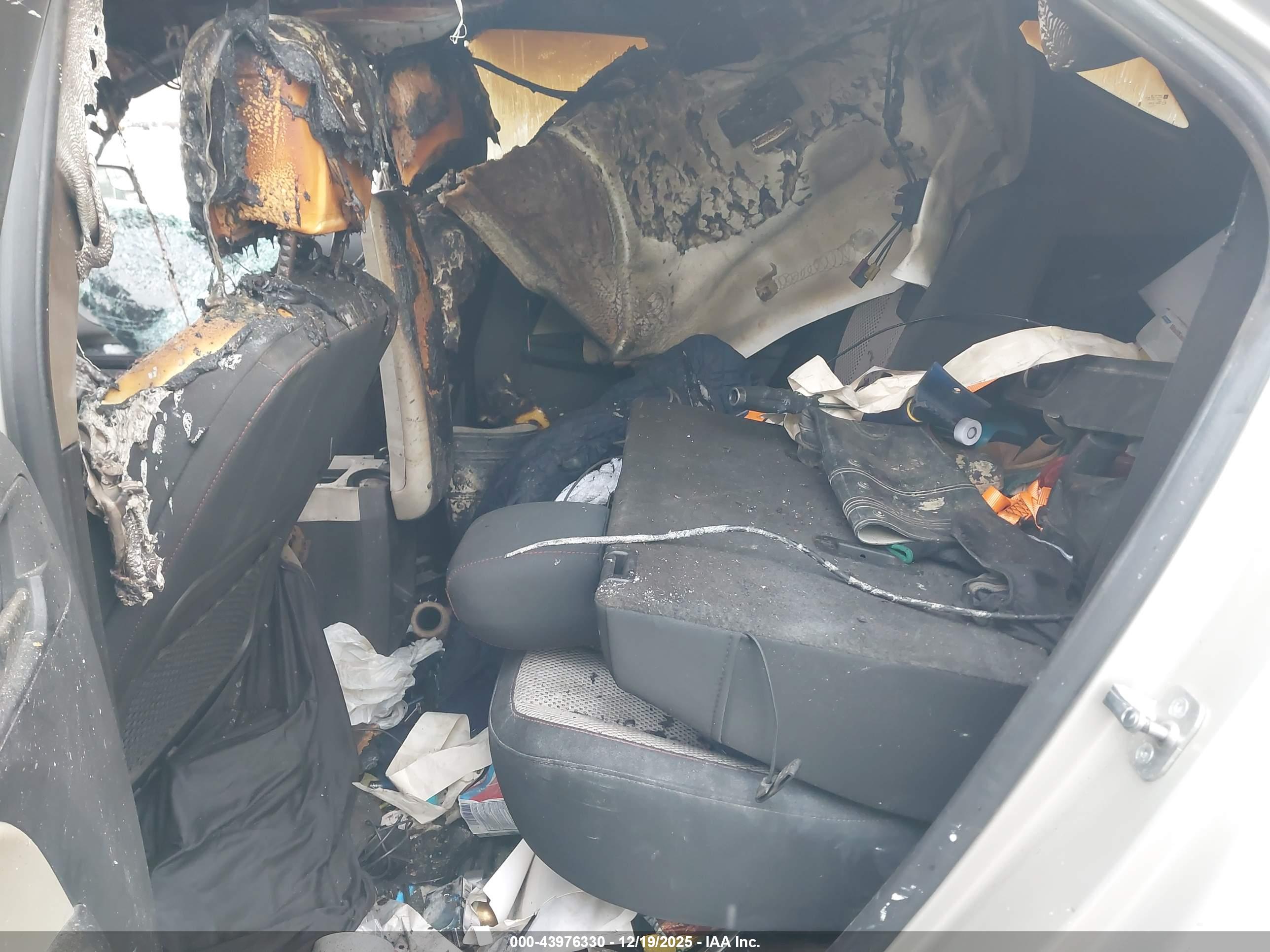 CHEVROLET EQUINOX image 8