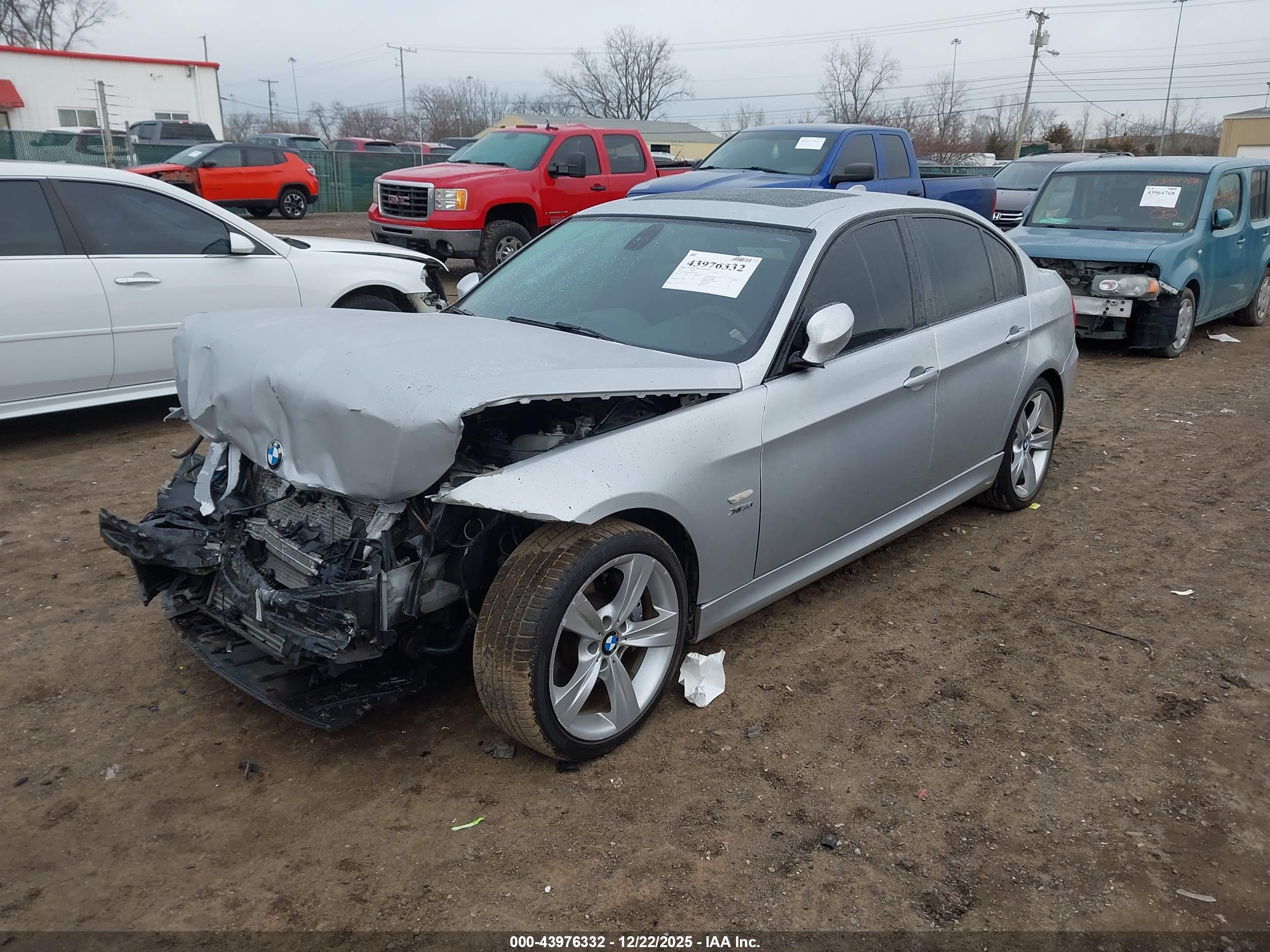 BMW 335I image 2